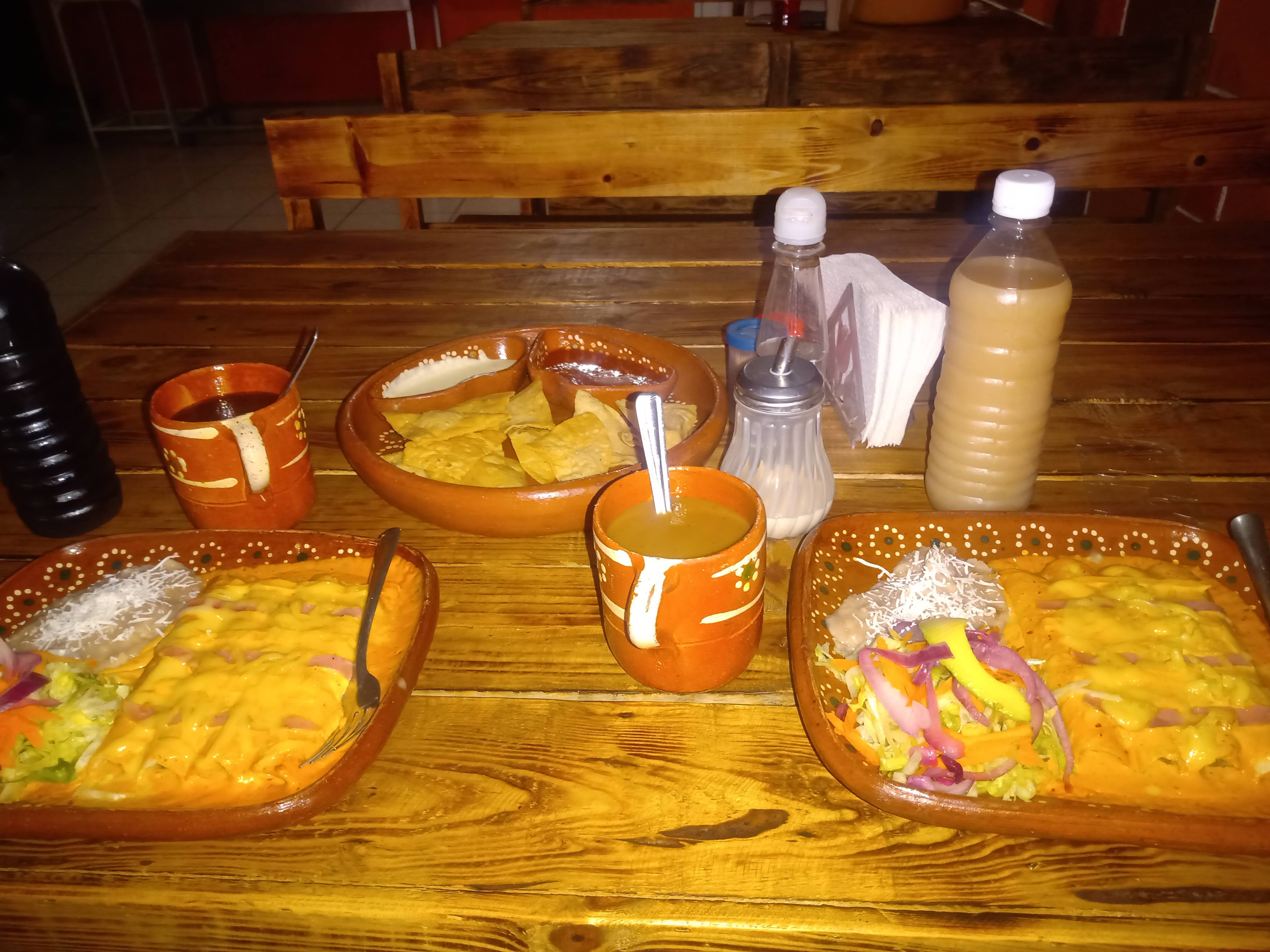 El mesón de Pau image 10