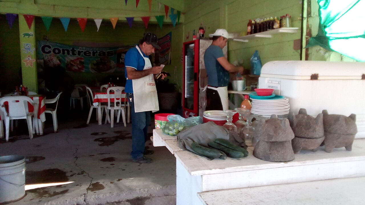 Mariscos Contreras image 2