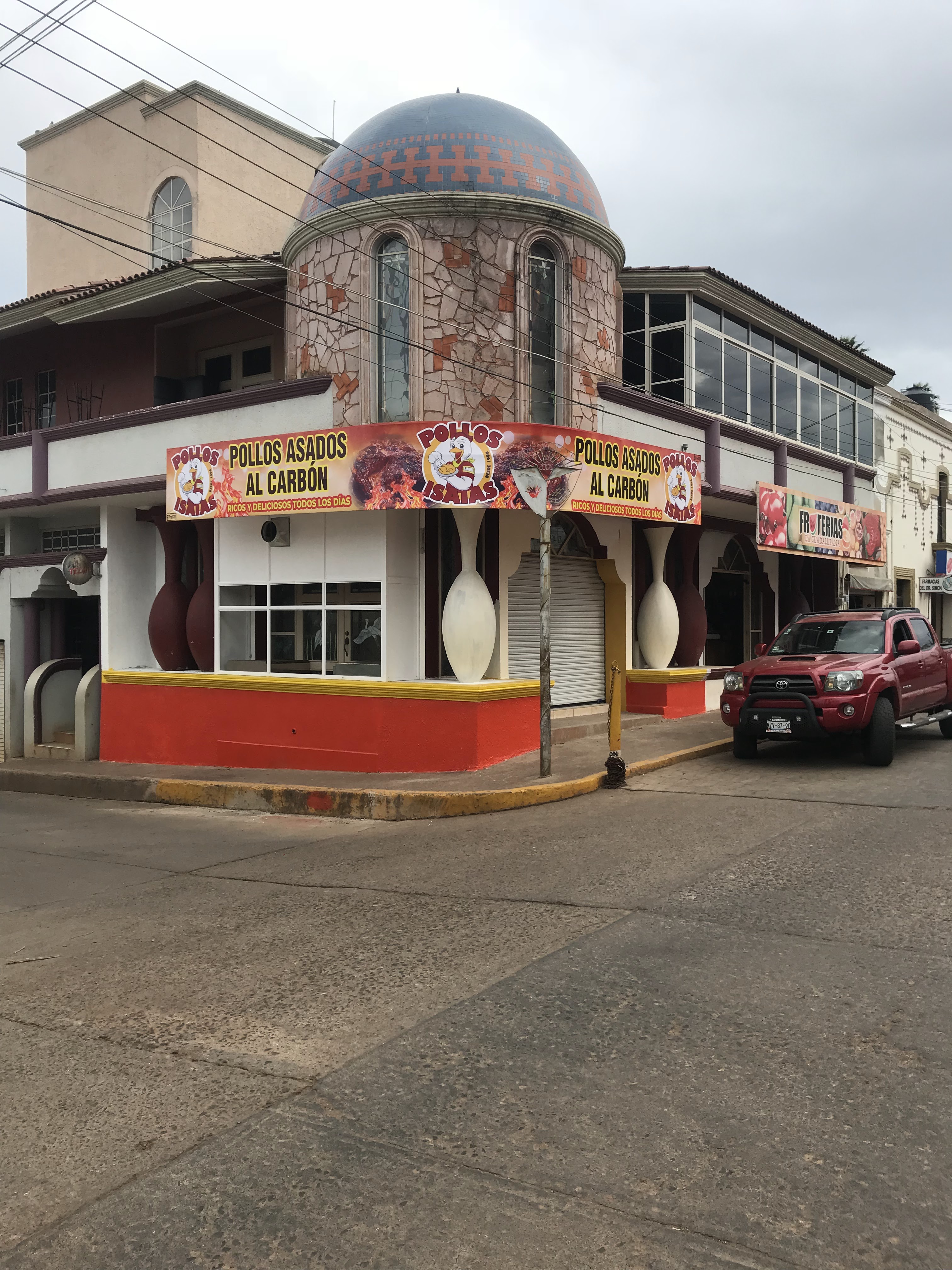 Pollos Asados Isaías image 1