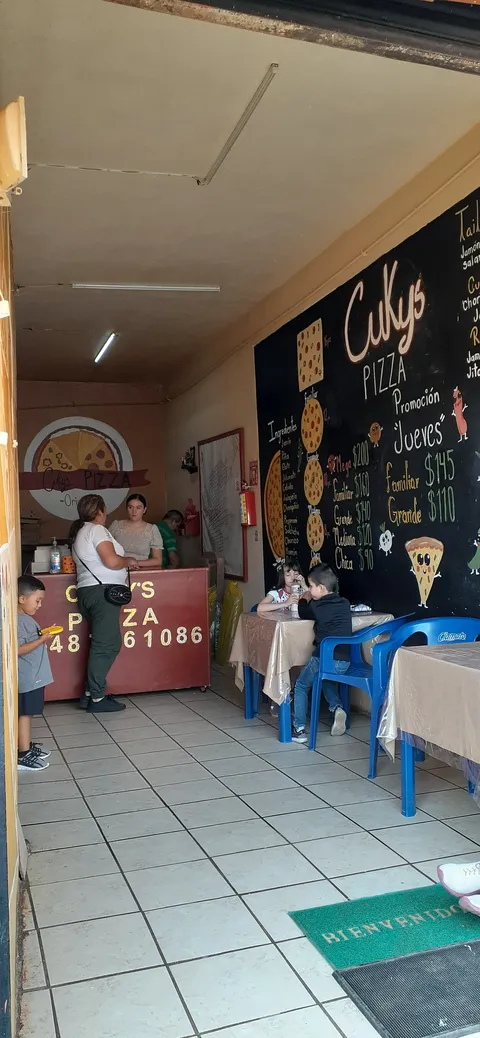 Sergios Pizza image 3