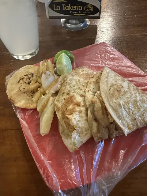 Tacos "LA TAKERIA" image 7