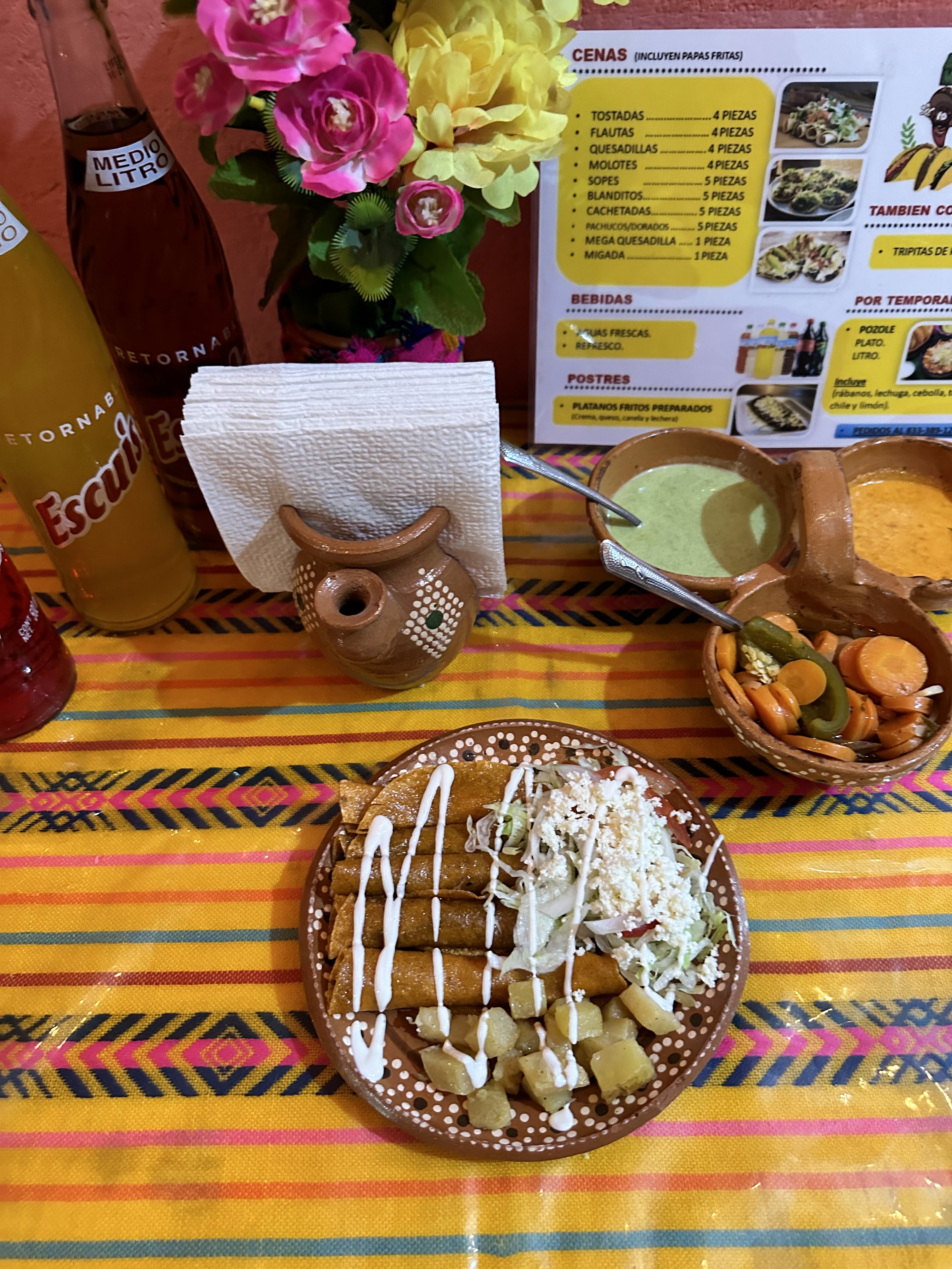 Antojitos Mexicanos “El taller“ image 3