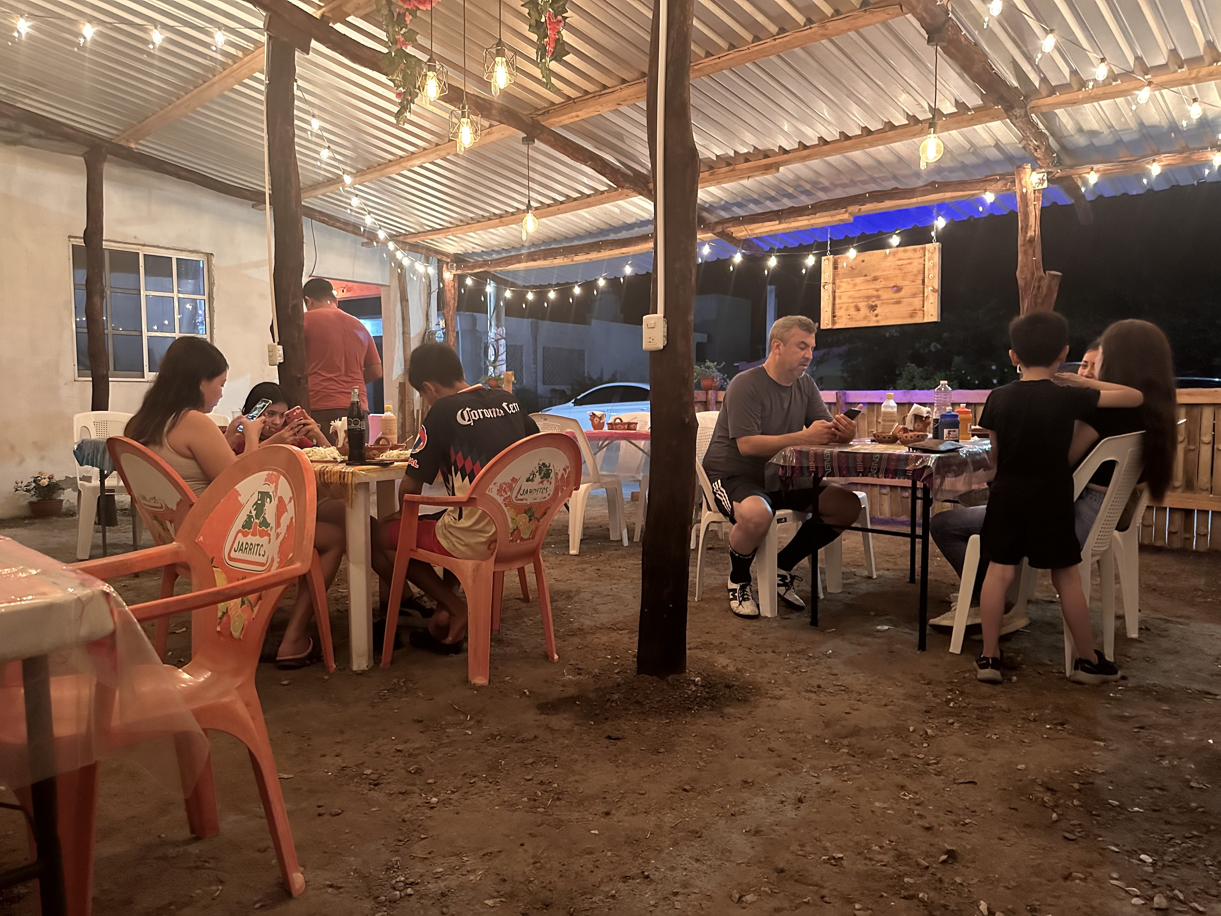 Antojitos Mexicanos “El taller“ image 4