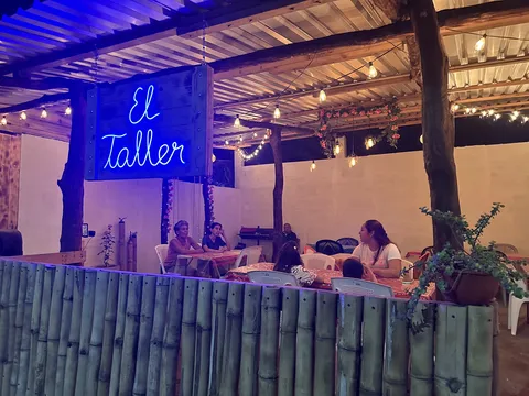 Antojitos Mexicanos “El taller“ image 5