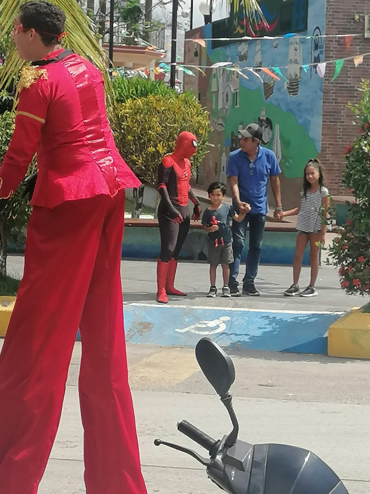 Tacos y tortas eleven image 3