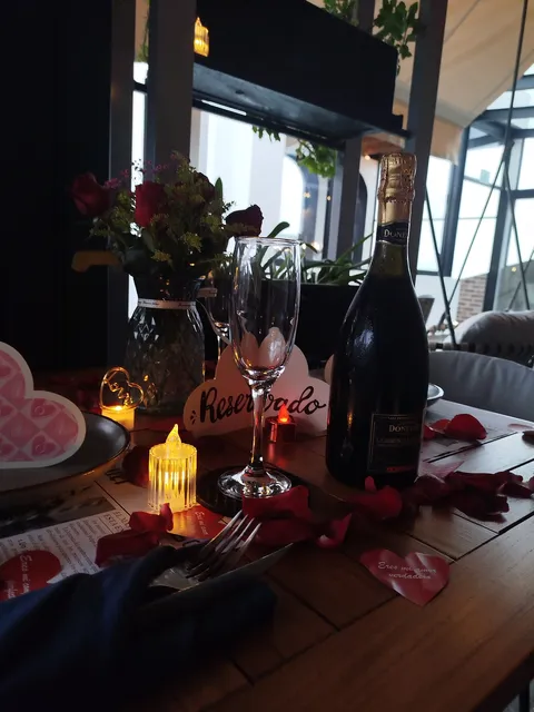 360 Rooftop Lounge & Dining image 3
