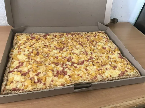 Lion's pizza image 4