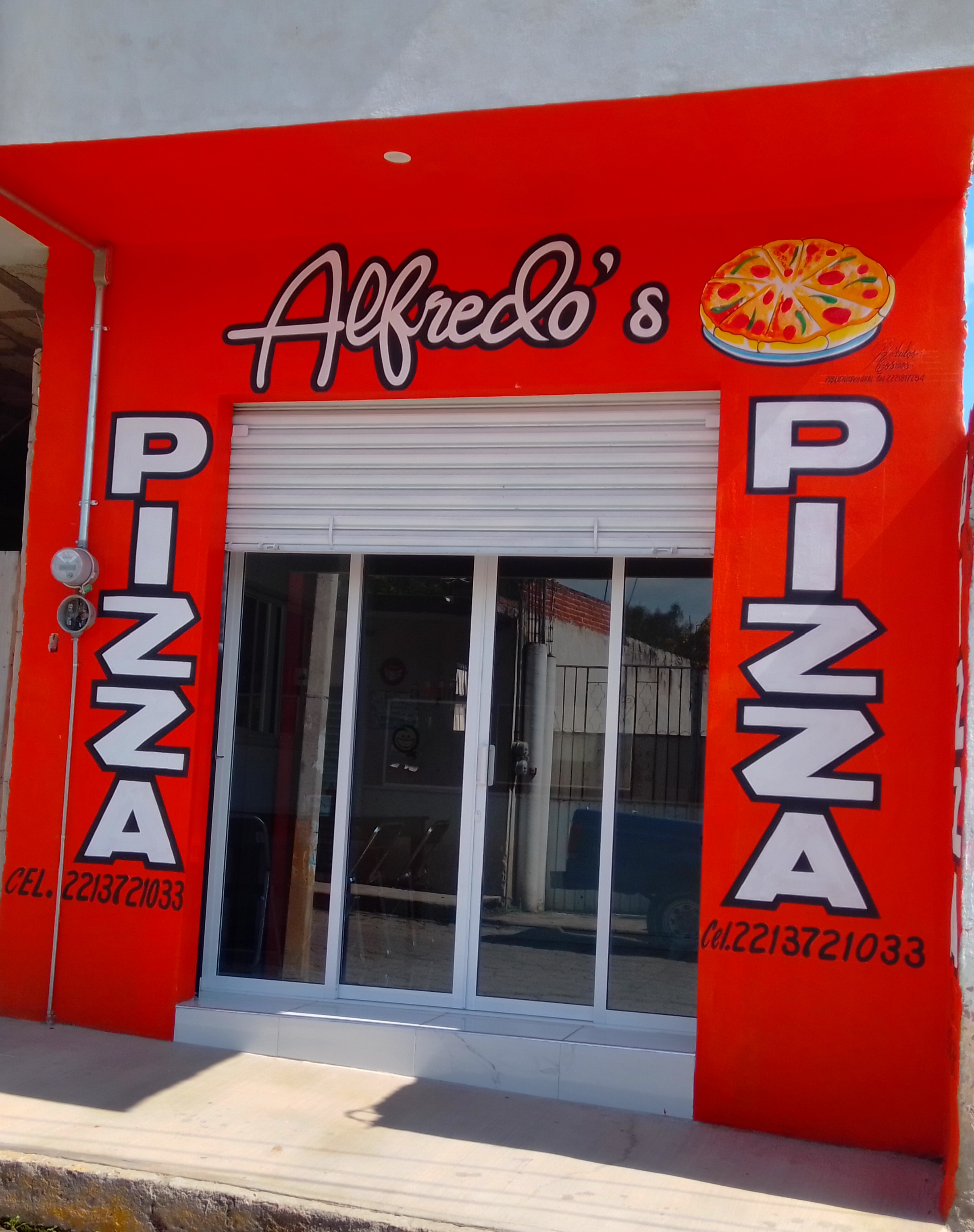 Alfredo's pizza image 1