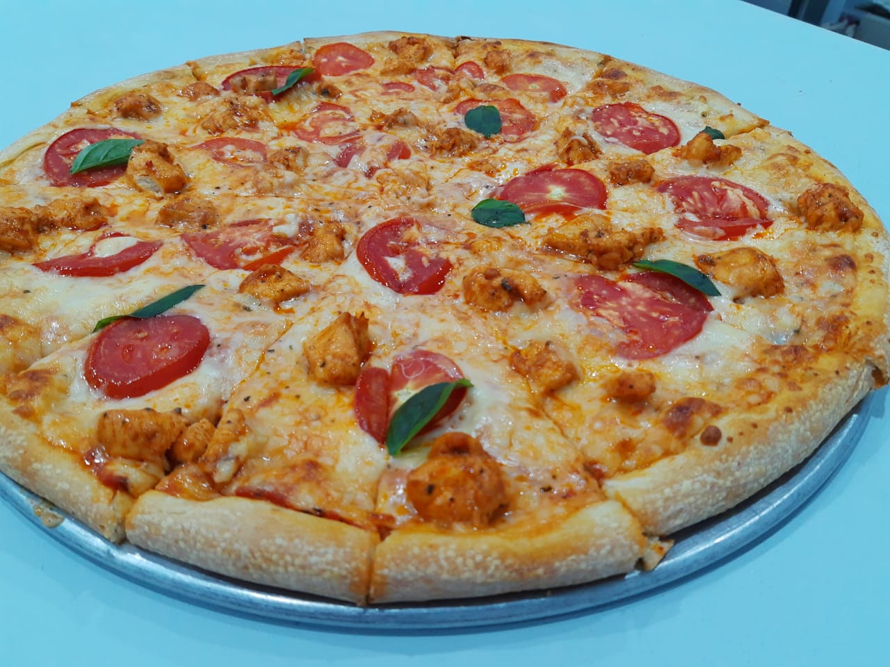 Alfredo's pizza image 2