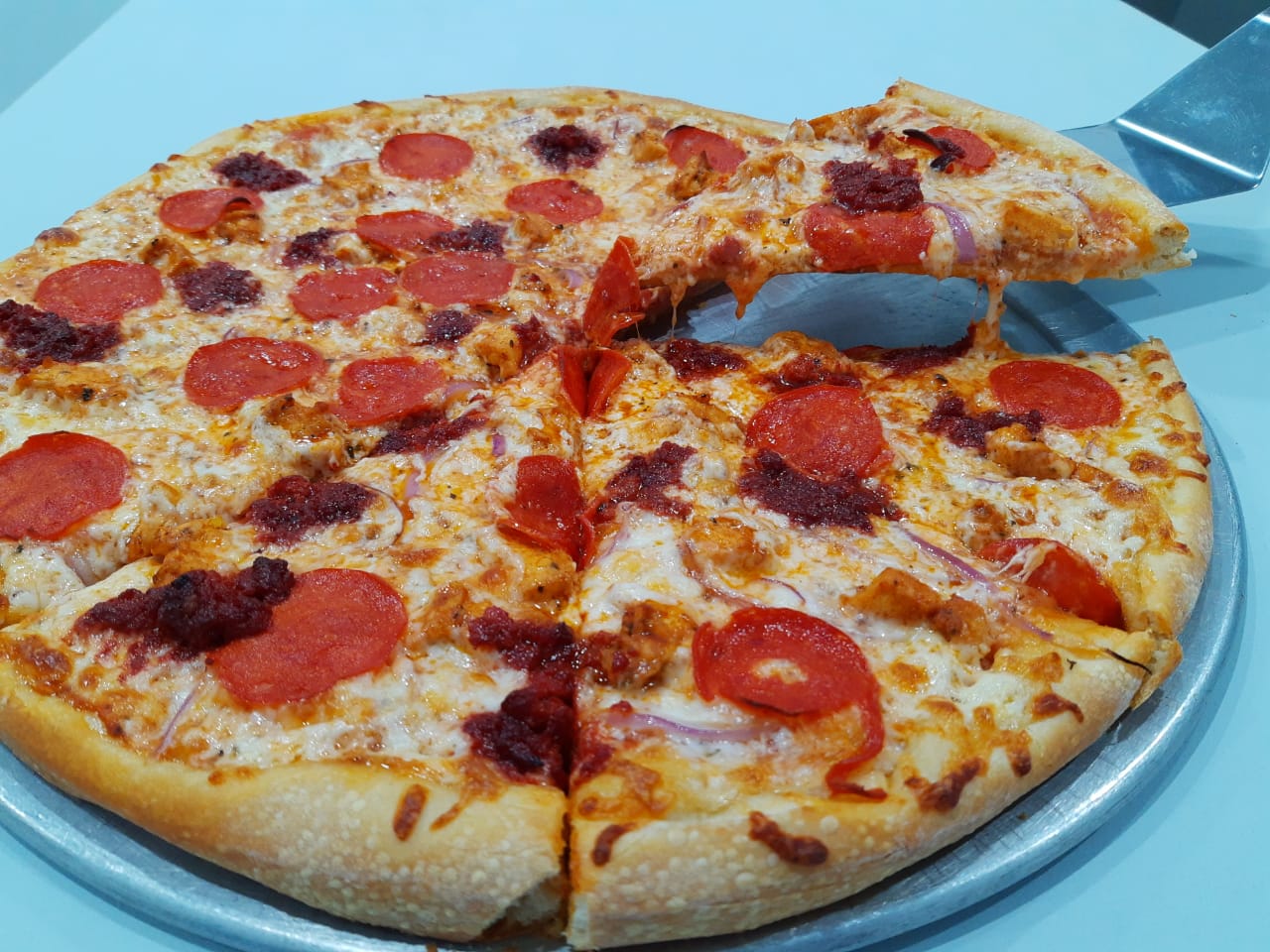 Alfredo's pizza image 6