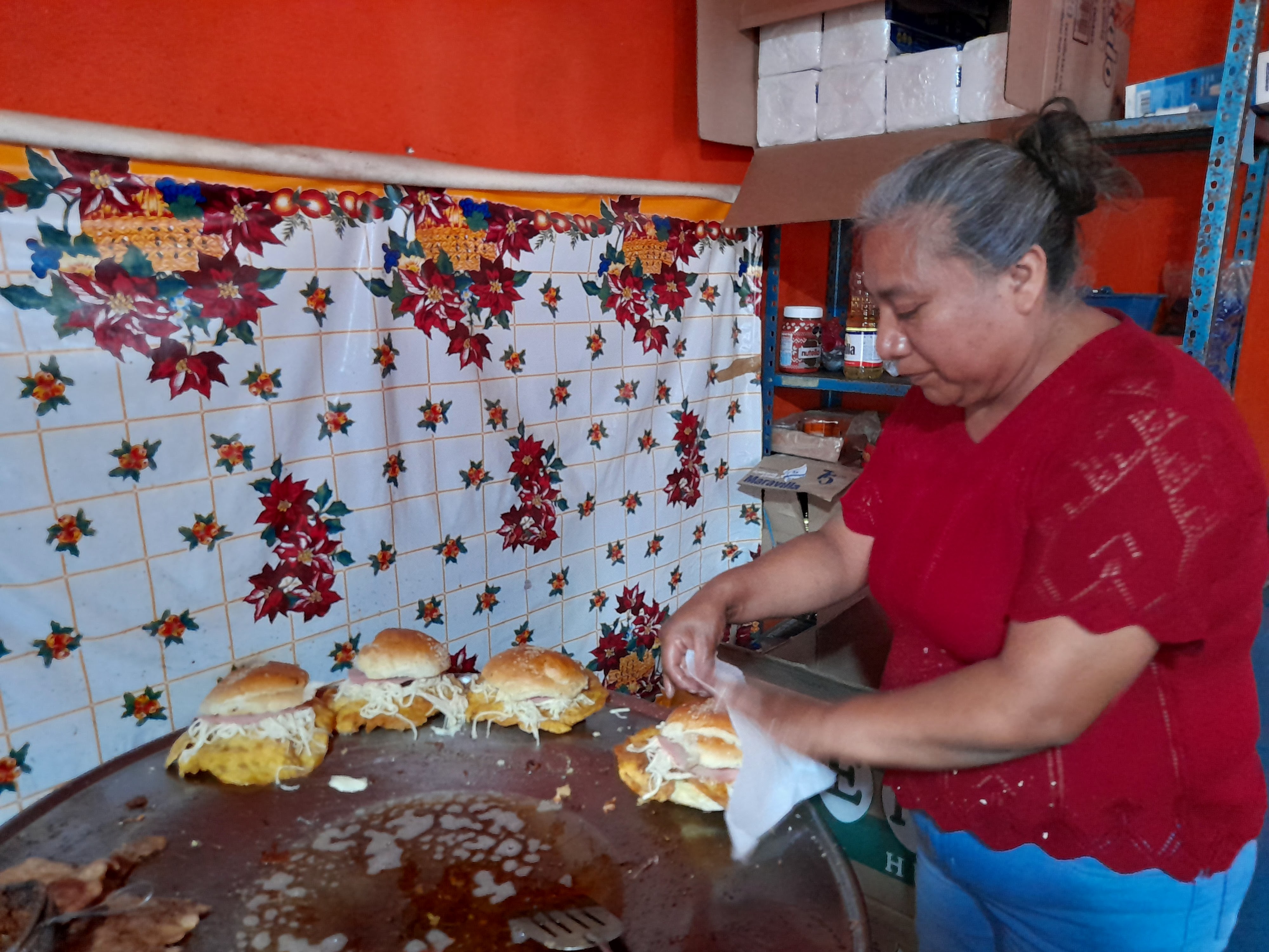 Cemitas Doña Lucy image 1