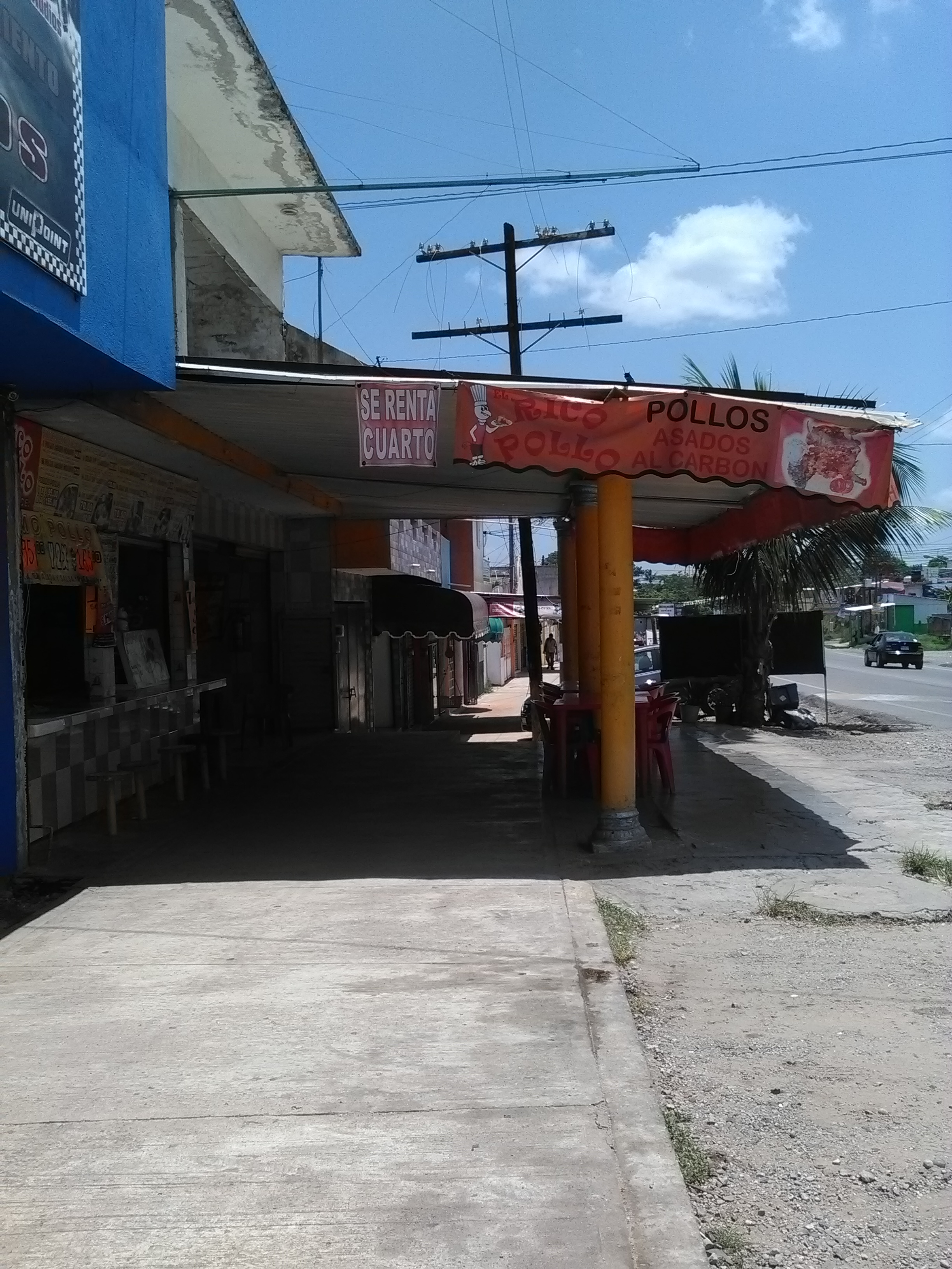 El Rico Pollo image 1