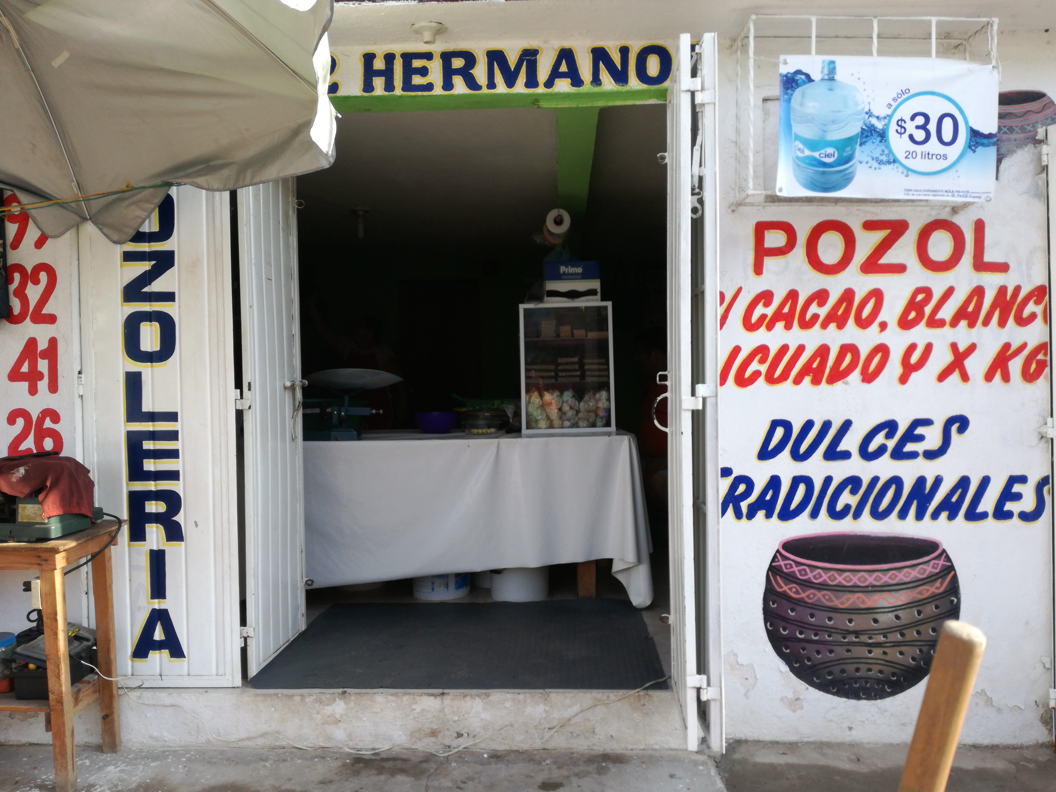 Pozoleria 2 Hermanos image 2