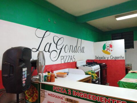 La Góndola Pizzas image 1
