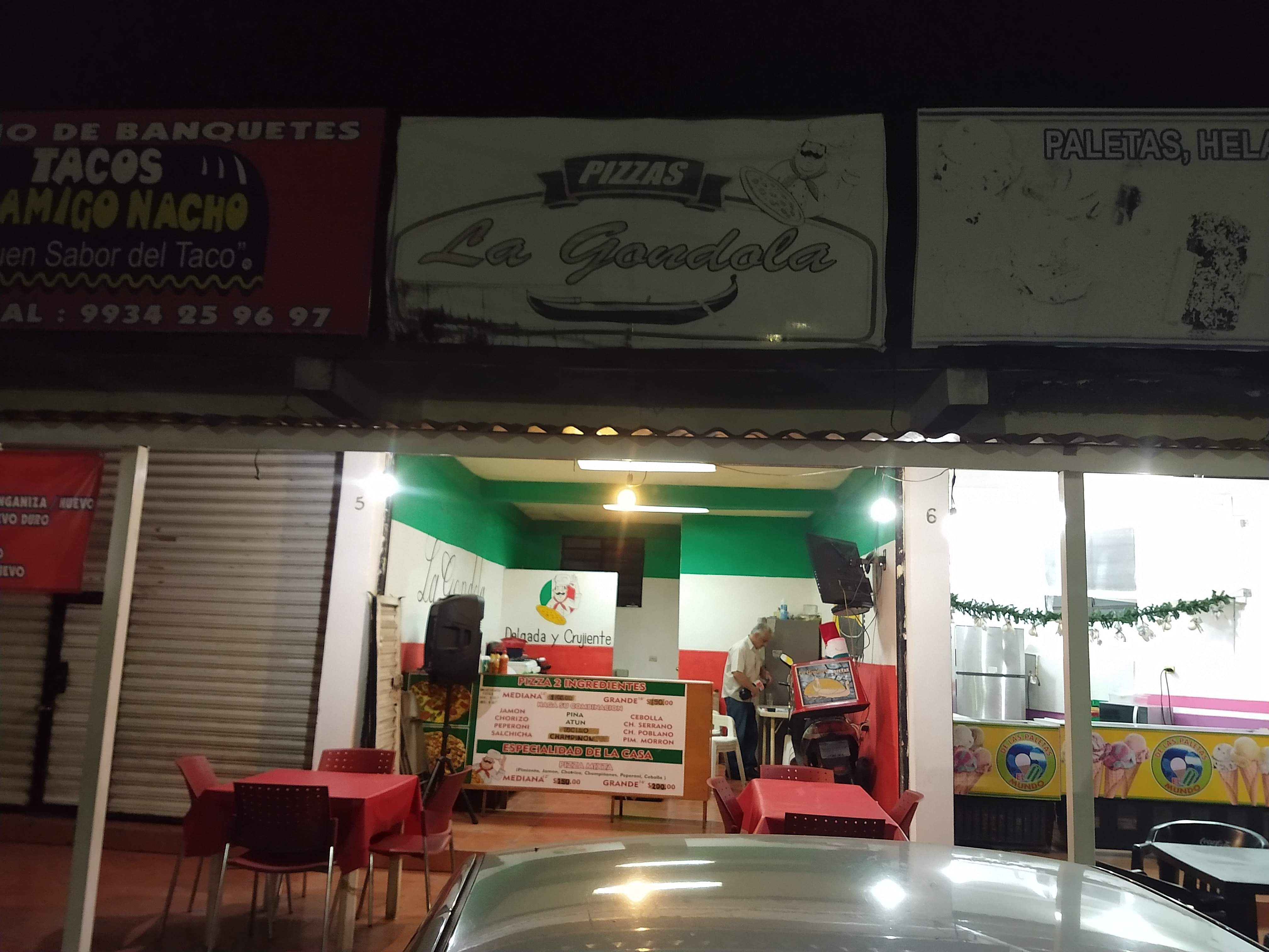 La Góndola Pizzas image 2