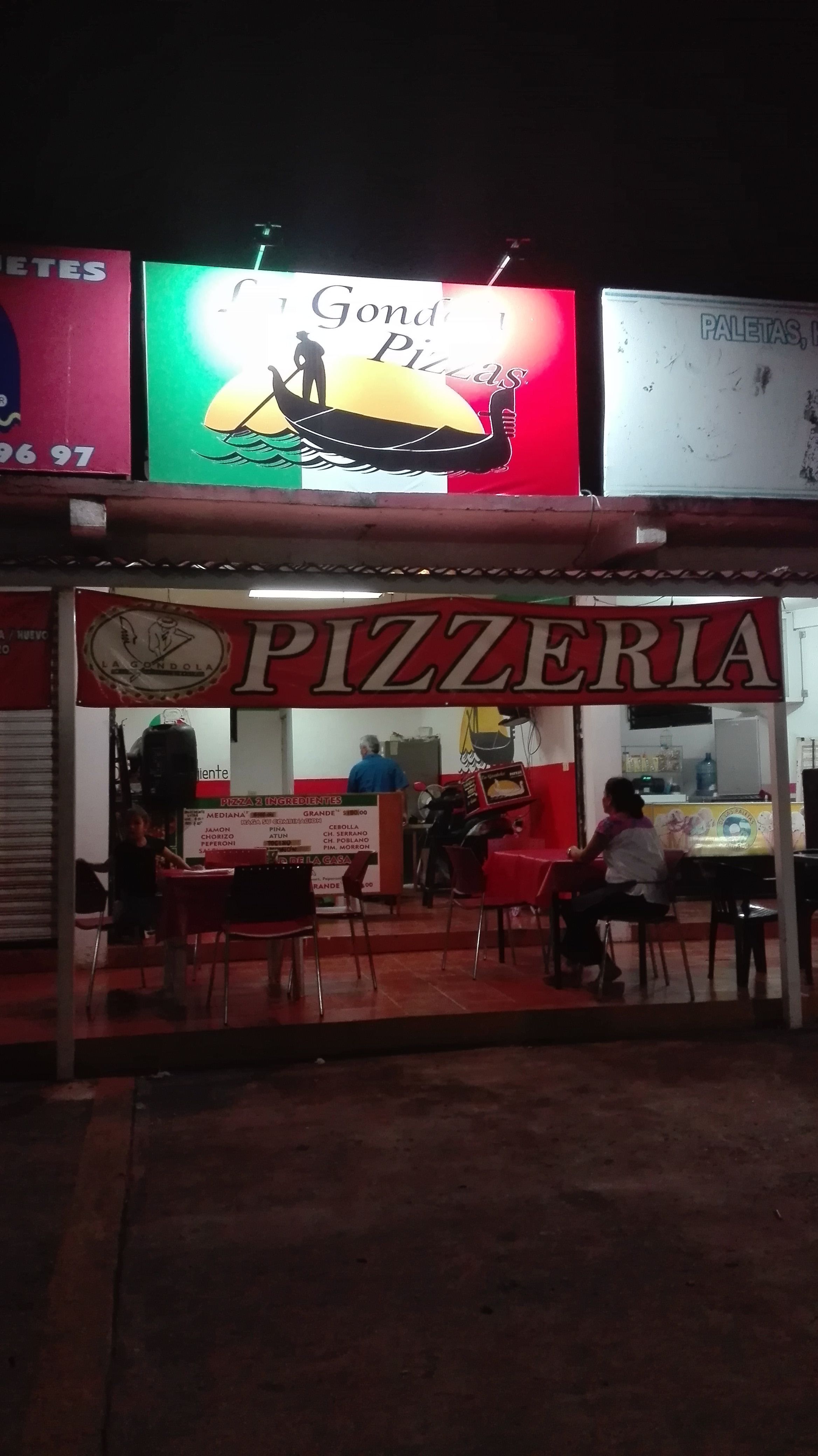 La Góndola Pizzas image 4