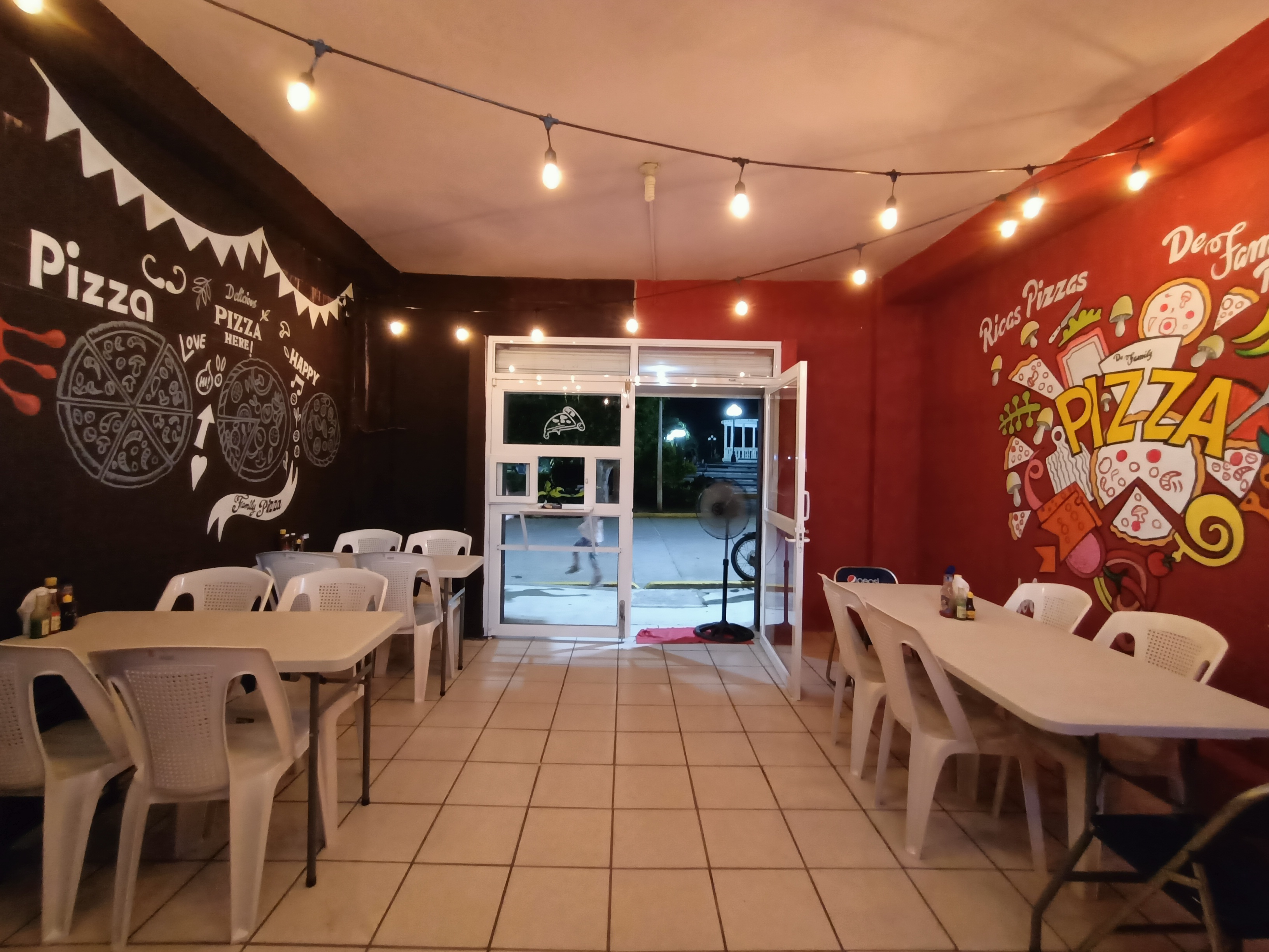 De Family Pizza Texistepec image 1