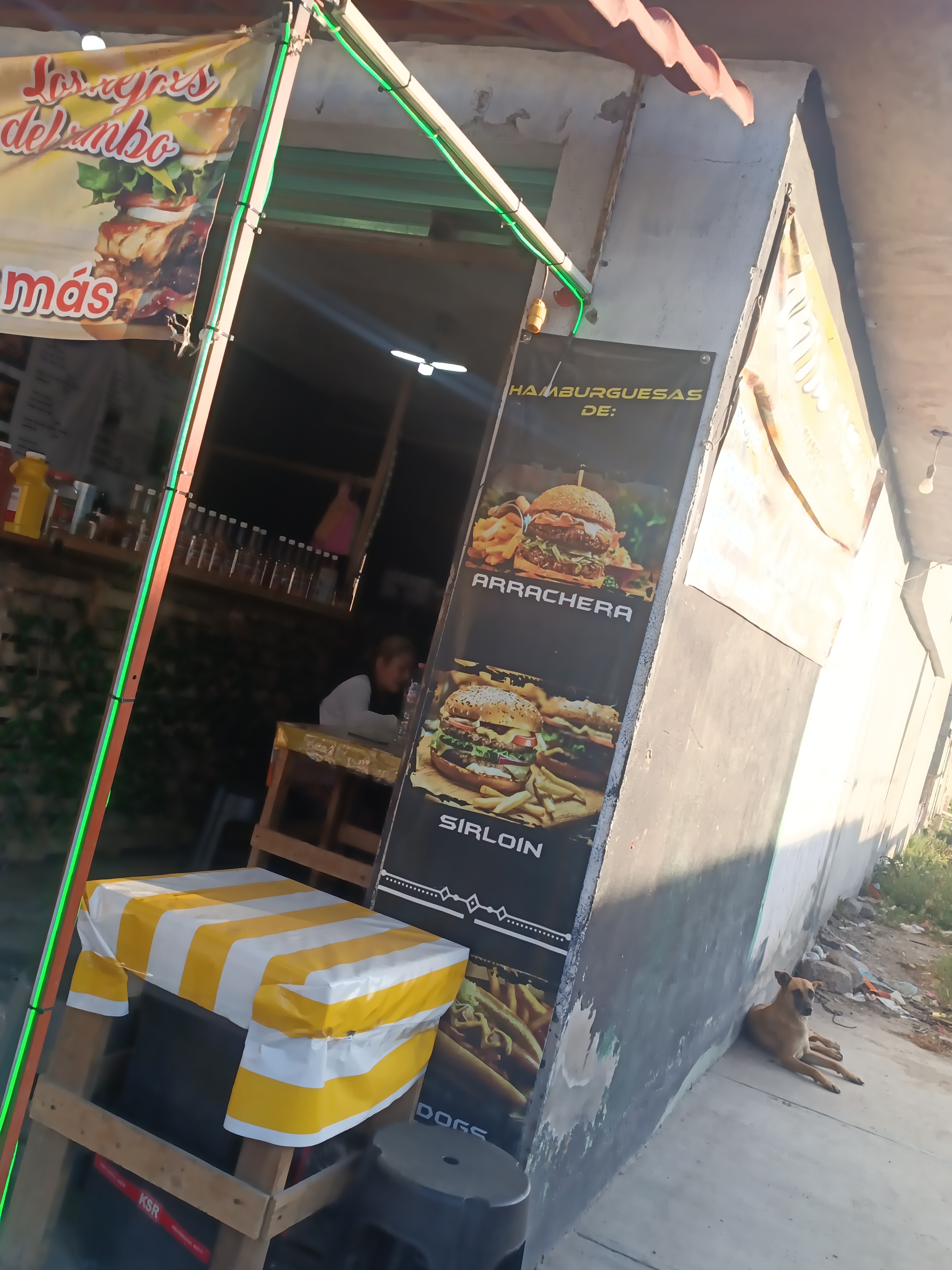 LA OFICINA SNACKS image 4