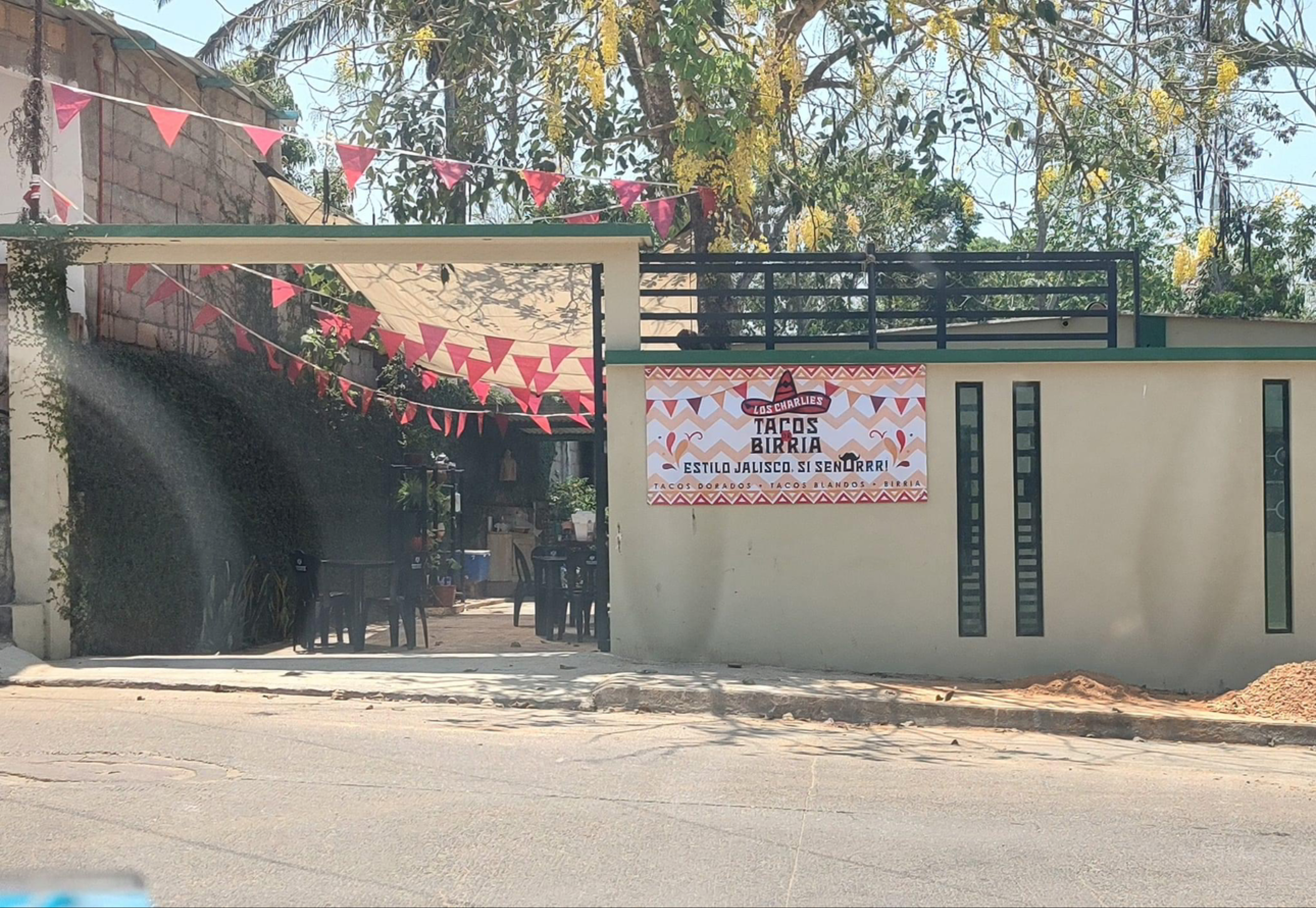 Birria "Los Charlies" Zaragoza image 1