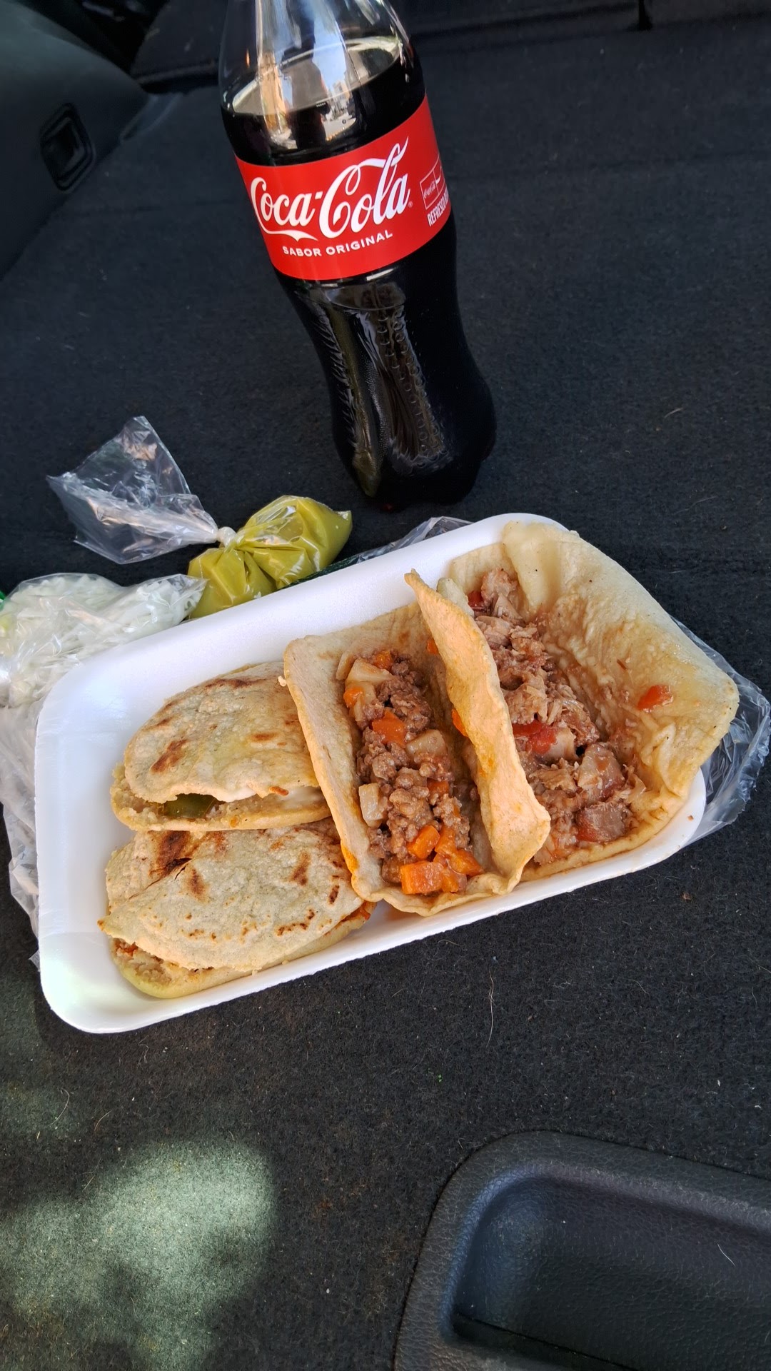 Gorditas Y Tacos Doña Mely image 3