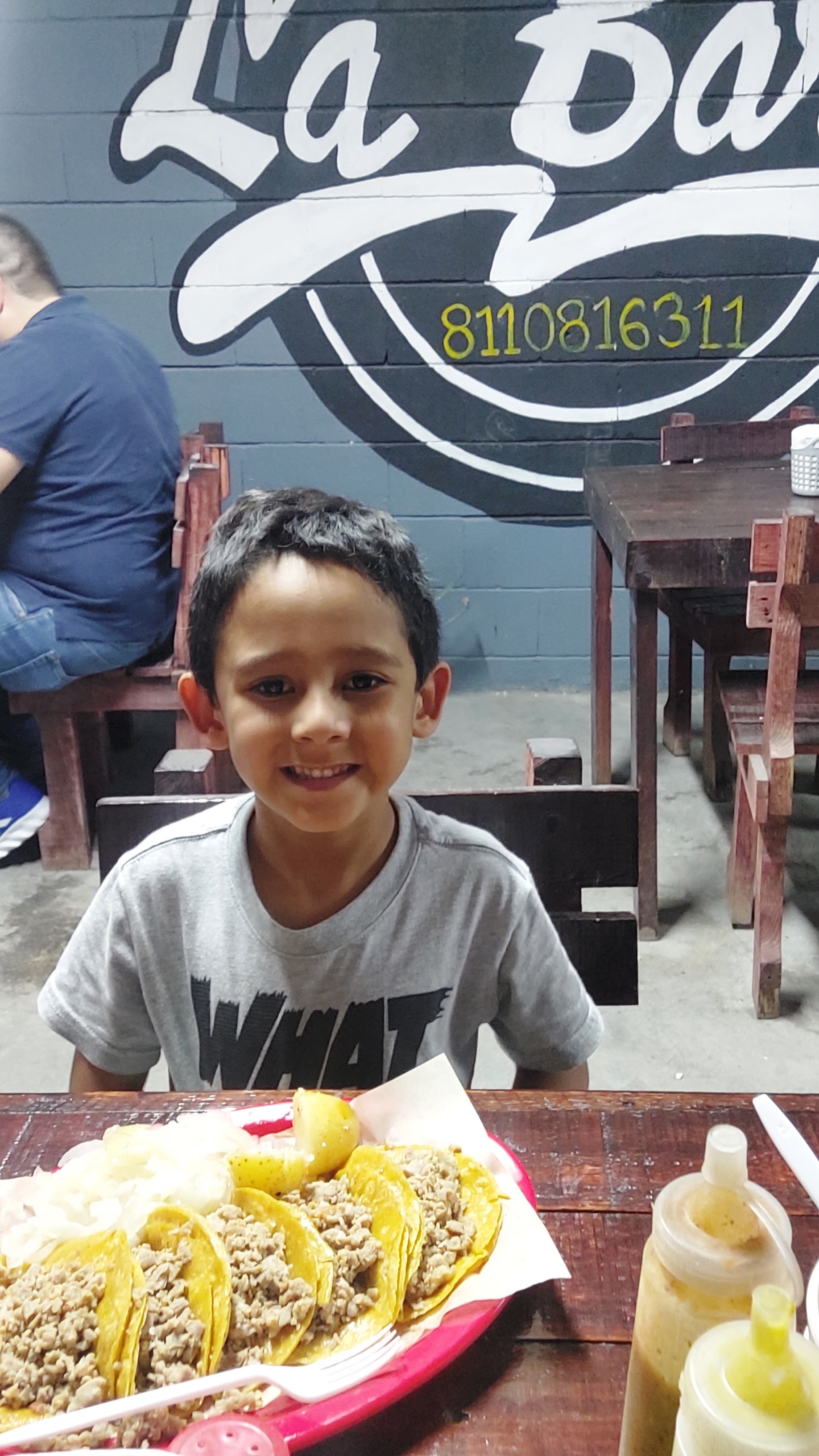 La Barra tacos de Bistec image 6