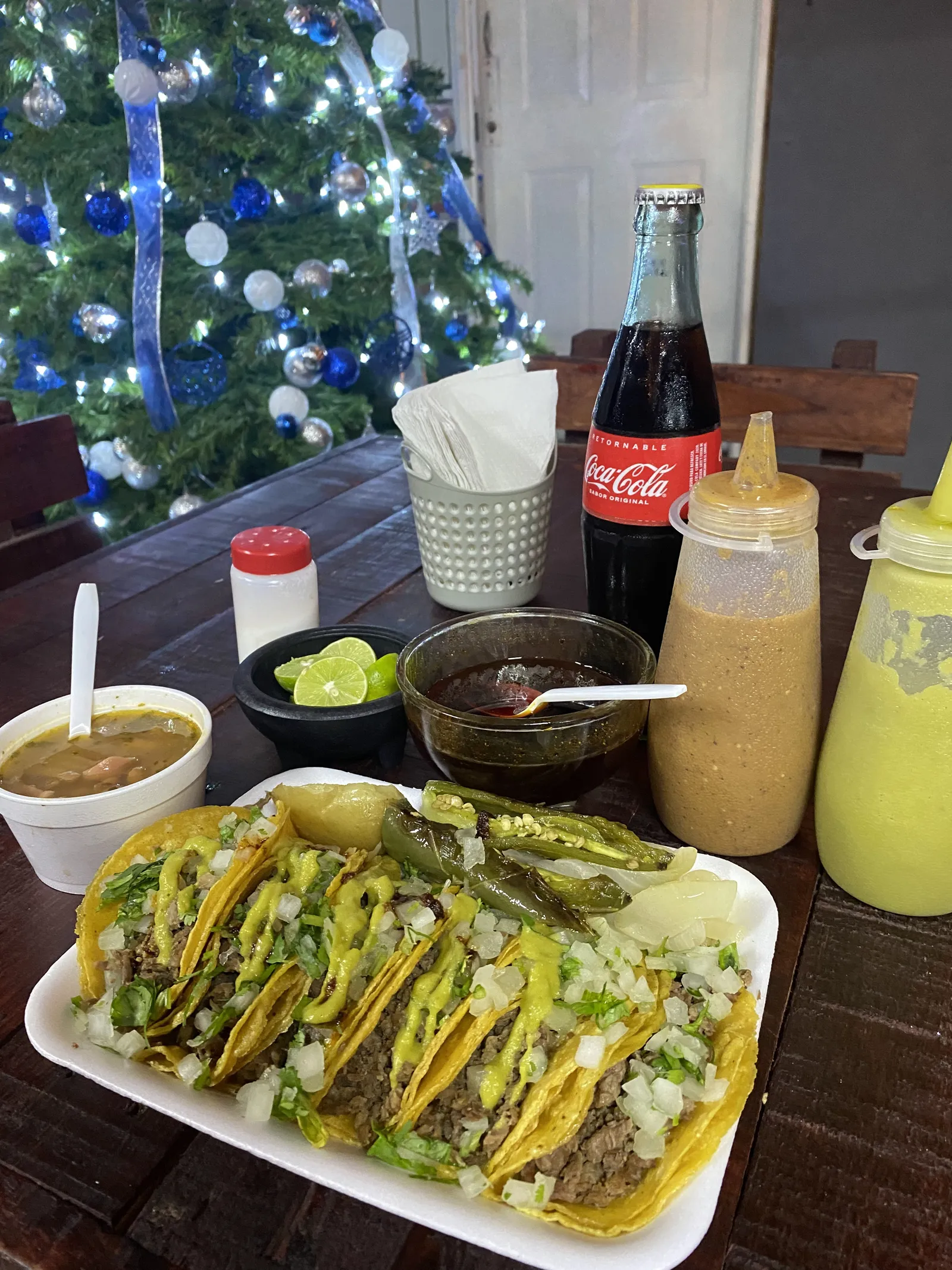 La Barra tacos de Bistec image 7