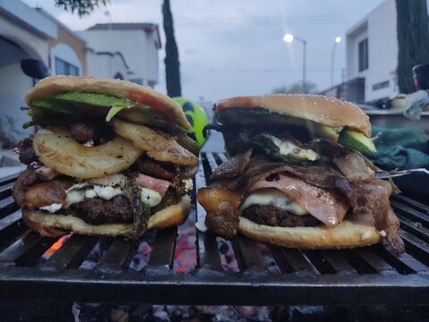 Gorillaz Rock Burger image 3