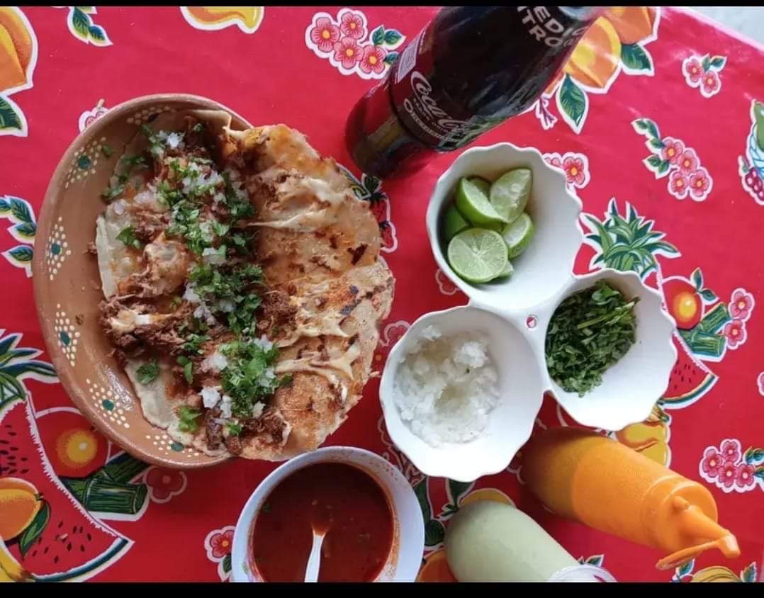 Taquería y birrieria luvaar image 2