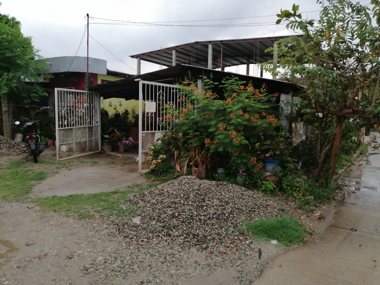 Taquería y birrieria luvaar image 9