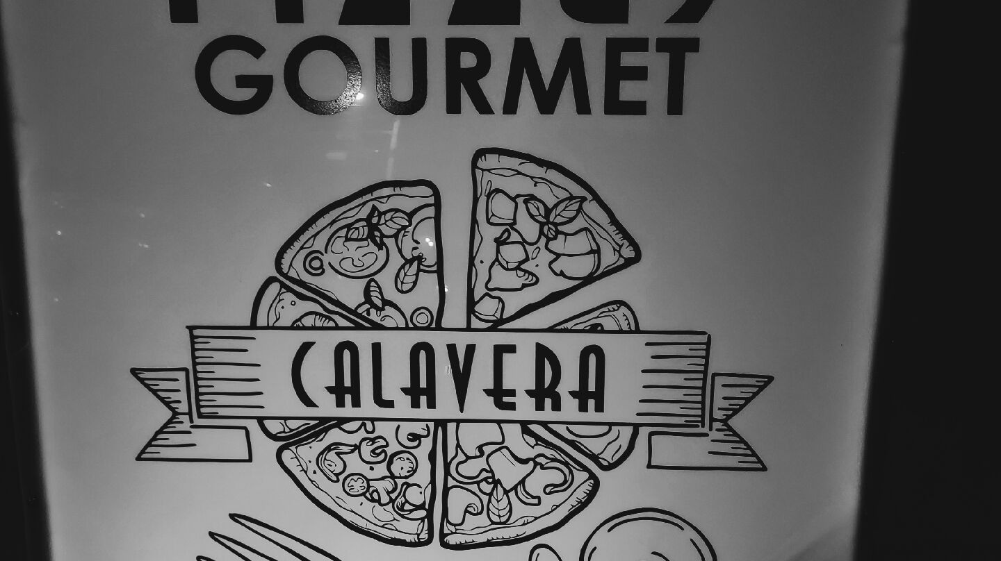 Pizzas "Calavera" Gourmet image 2