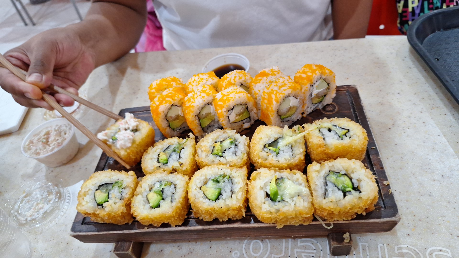 Lucky Sushi image 1