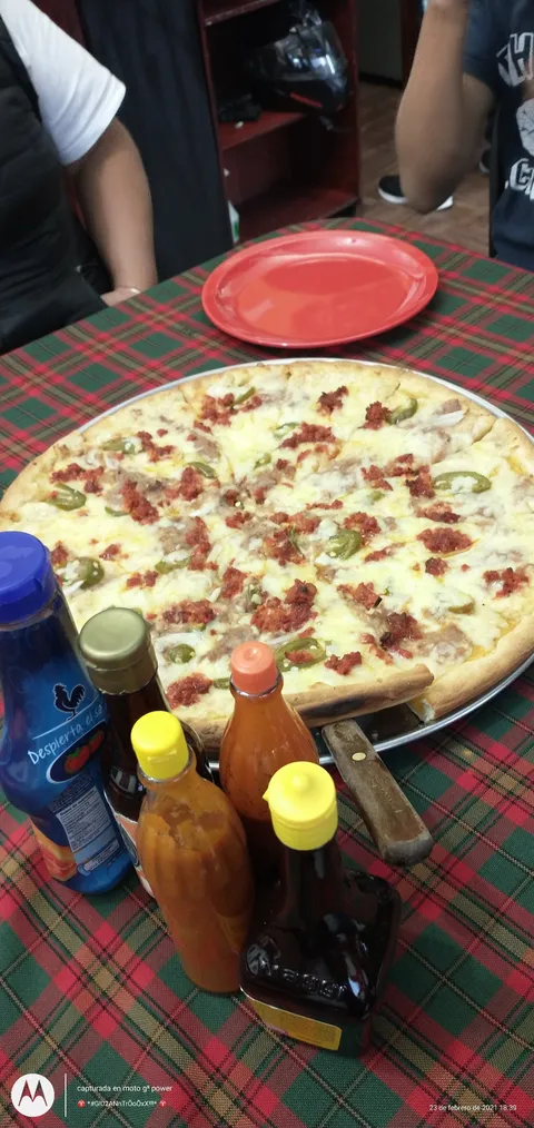 Mariscalys Pizza image 6