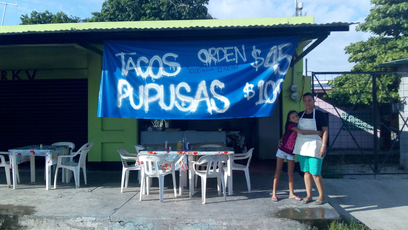 Pupuseria Y Taqueria "Los Gitanos" image 7