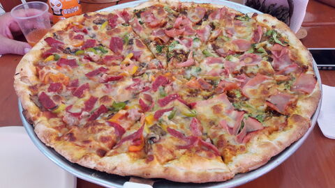 Valencia Pizza image 2