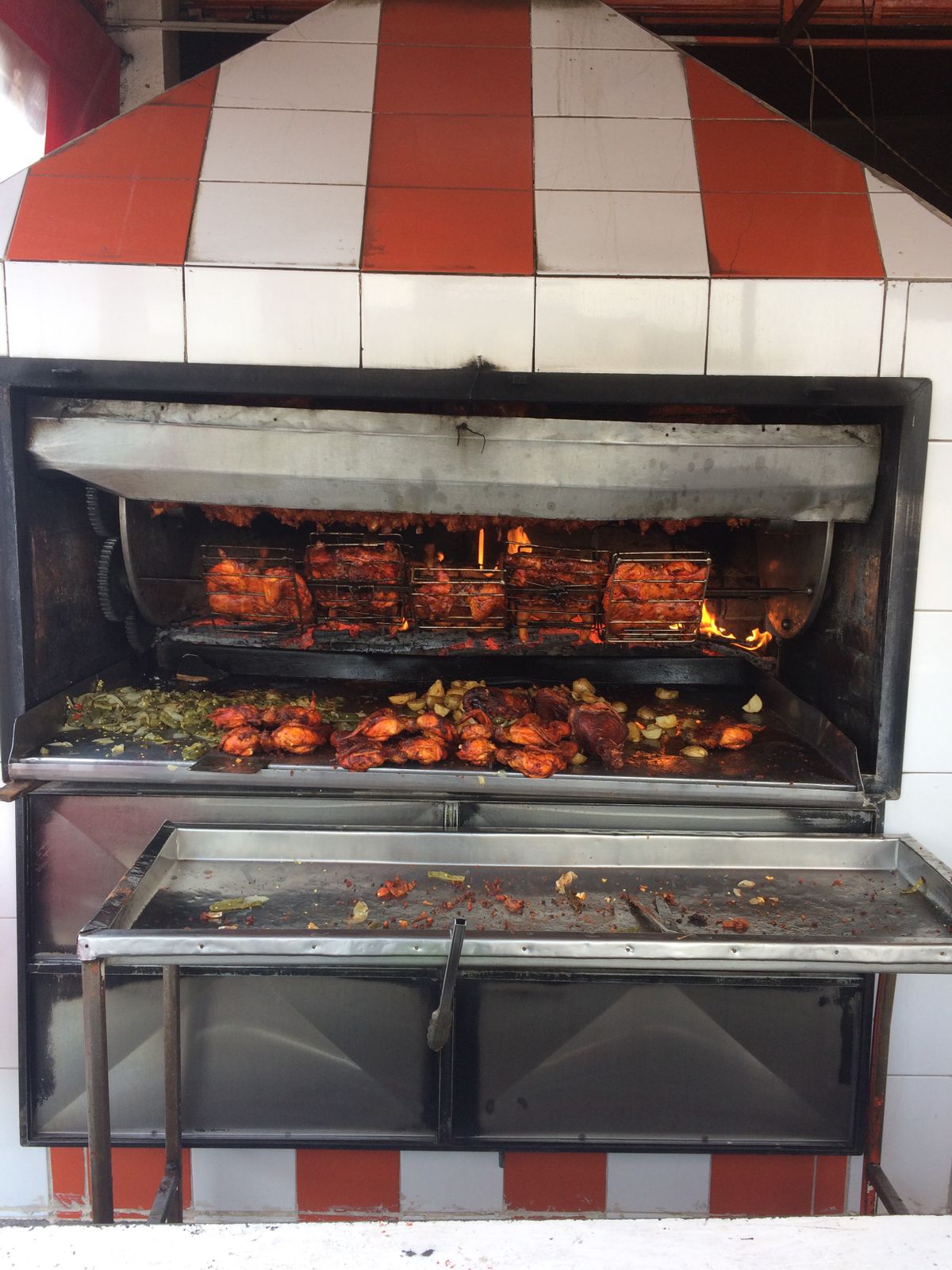 Pollos a la leña image 2