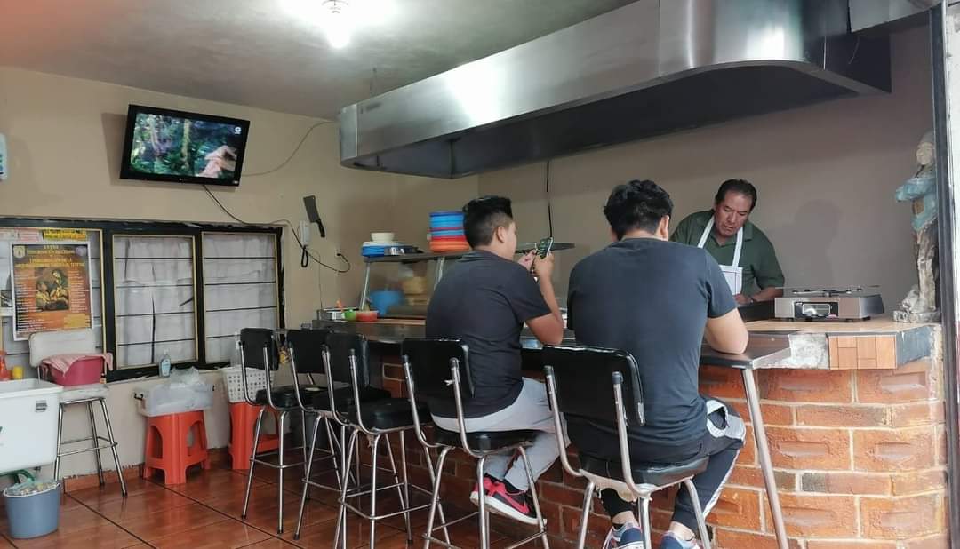 Taquería "El güiro". image 3