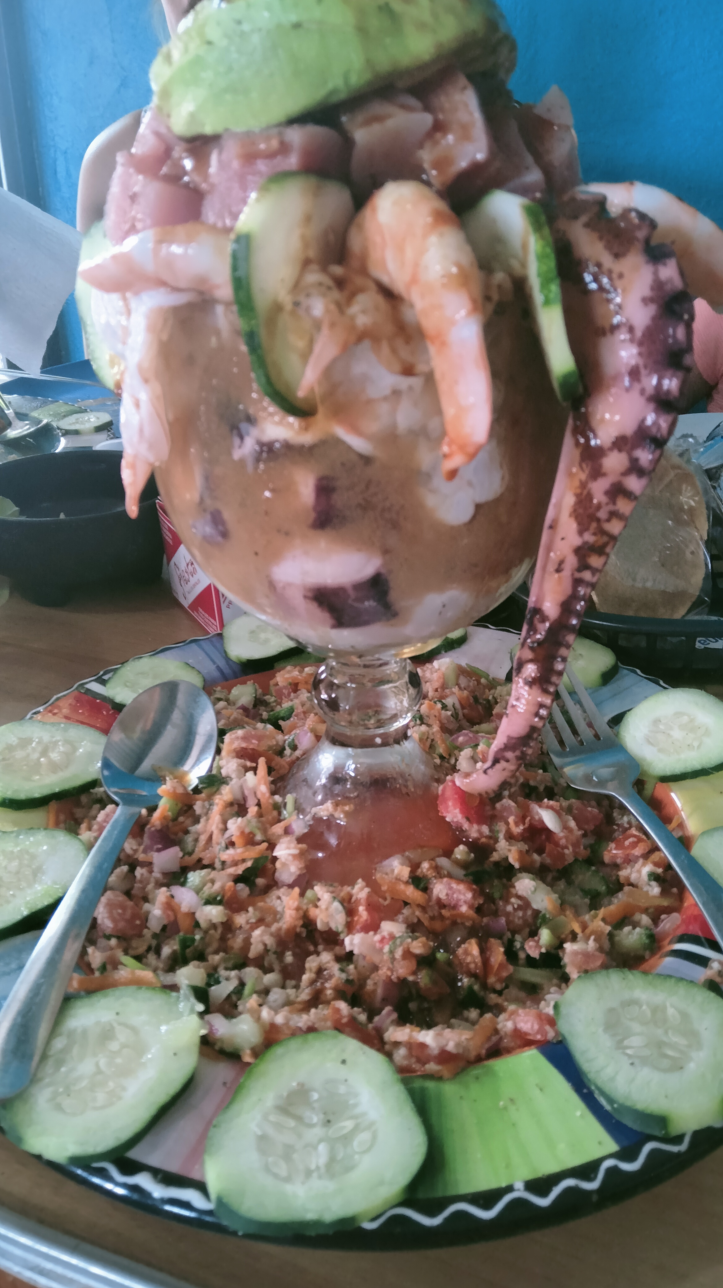 Mariscos y Micheladas Los Tocayos image 7