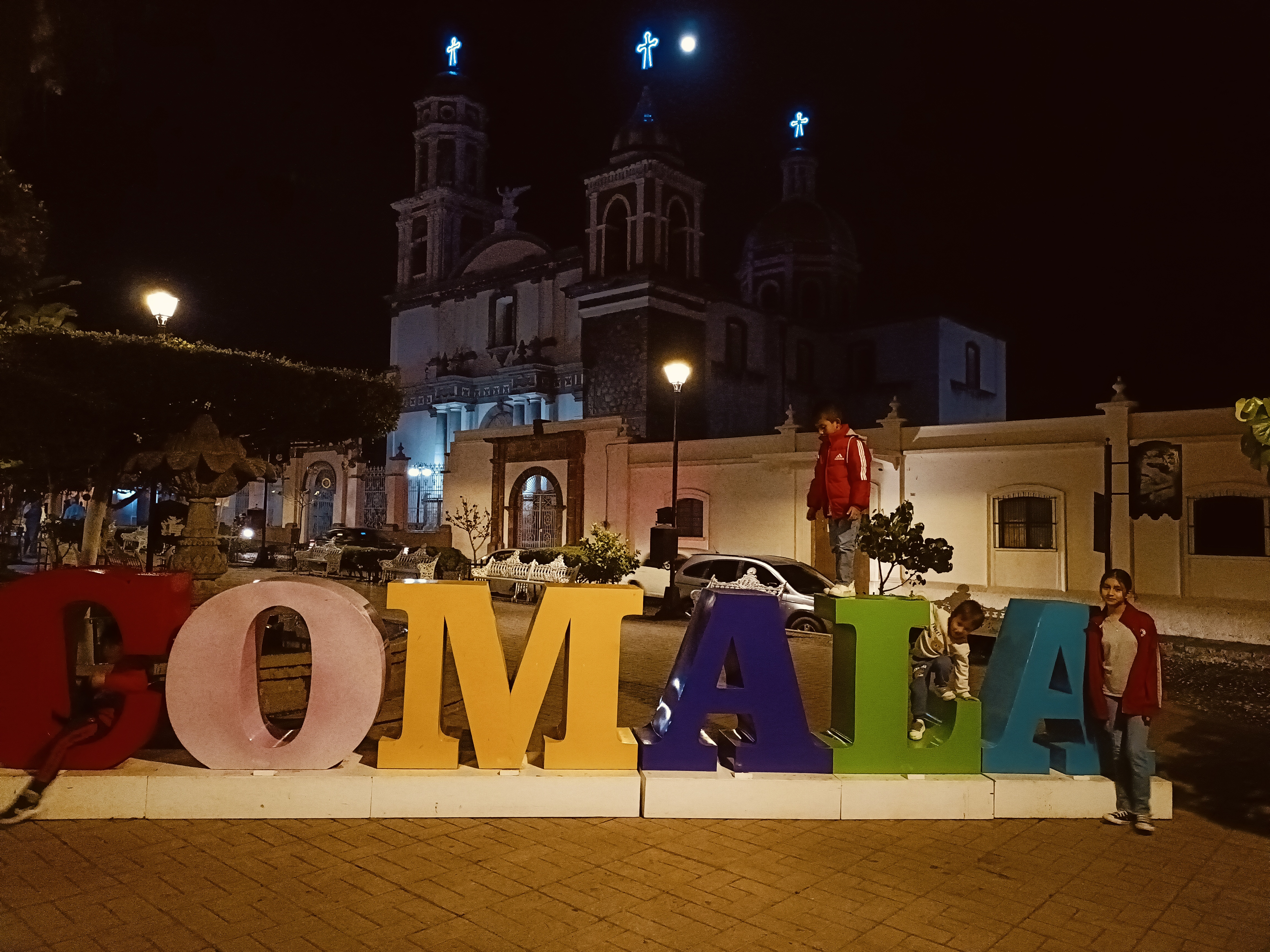 AdoBe Pizza Comala image 6