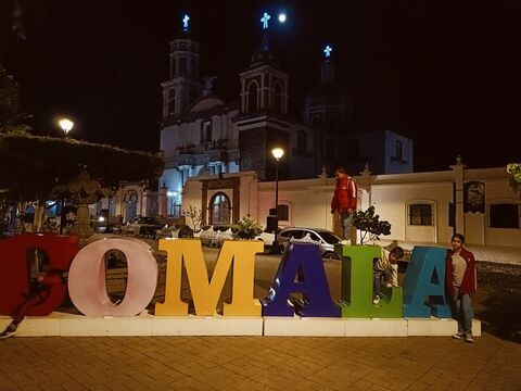 AdoBe Pizza Comala image 6