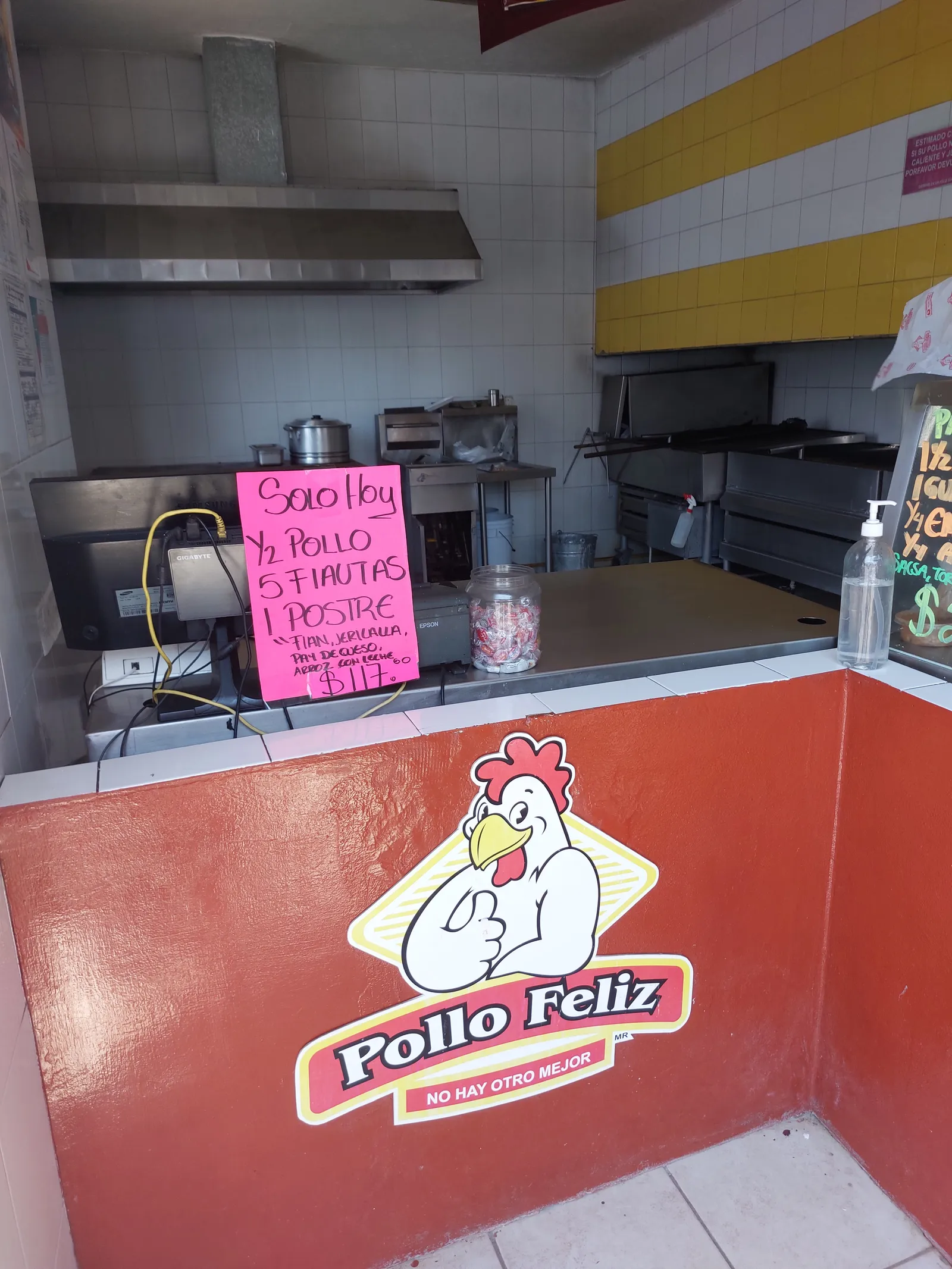 Pollo Feliz image 3