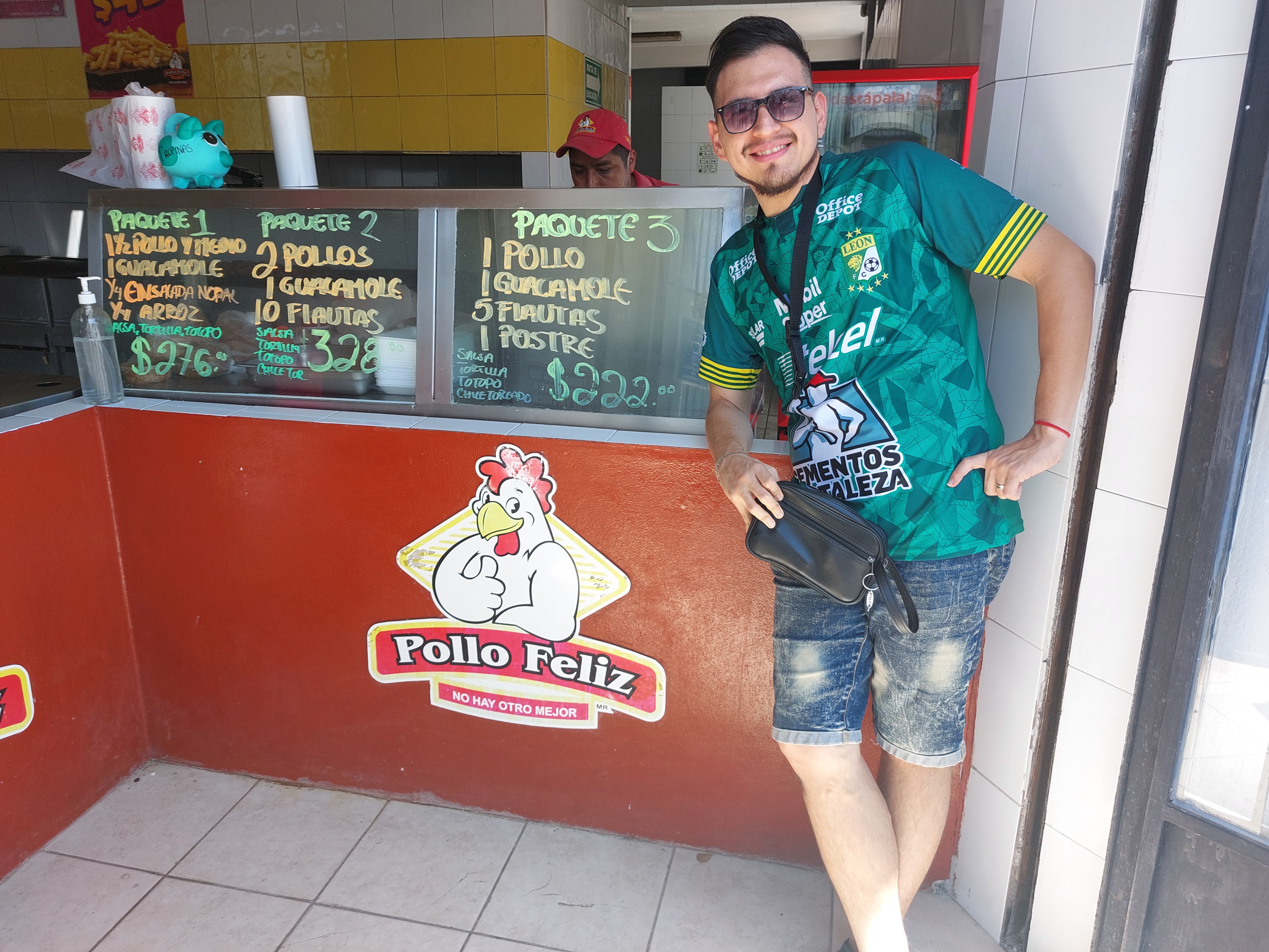Pollo Feliz image 5