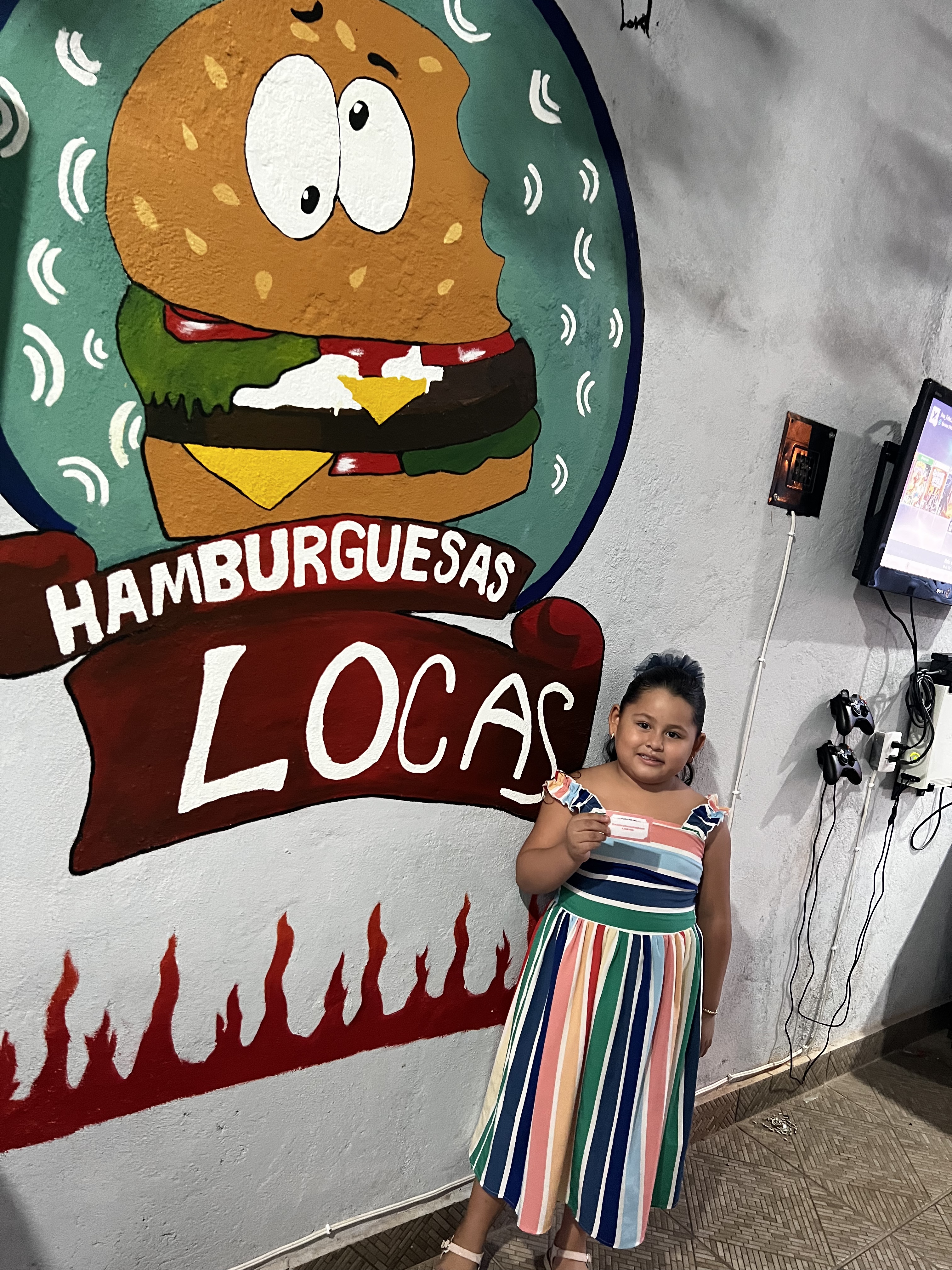 HAMBURGUESAS LOCAS image 5
