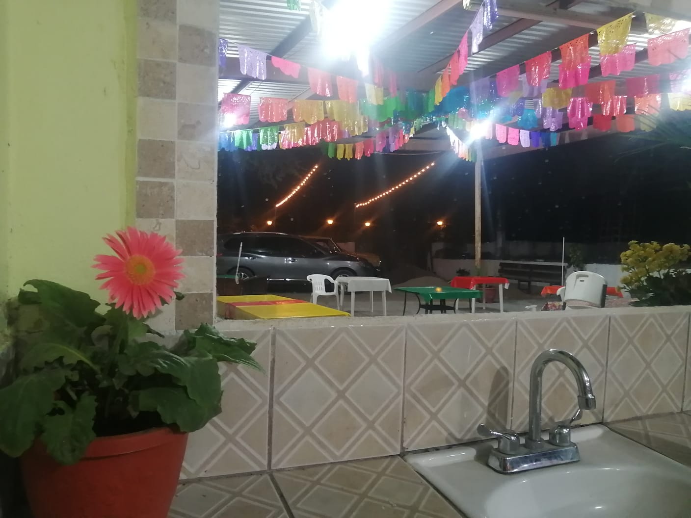 Cenaduria A LA BRAVA image 8