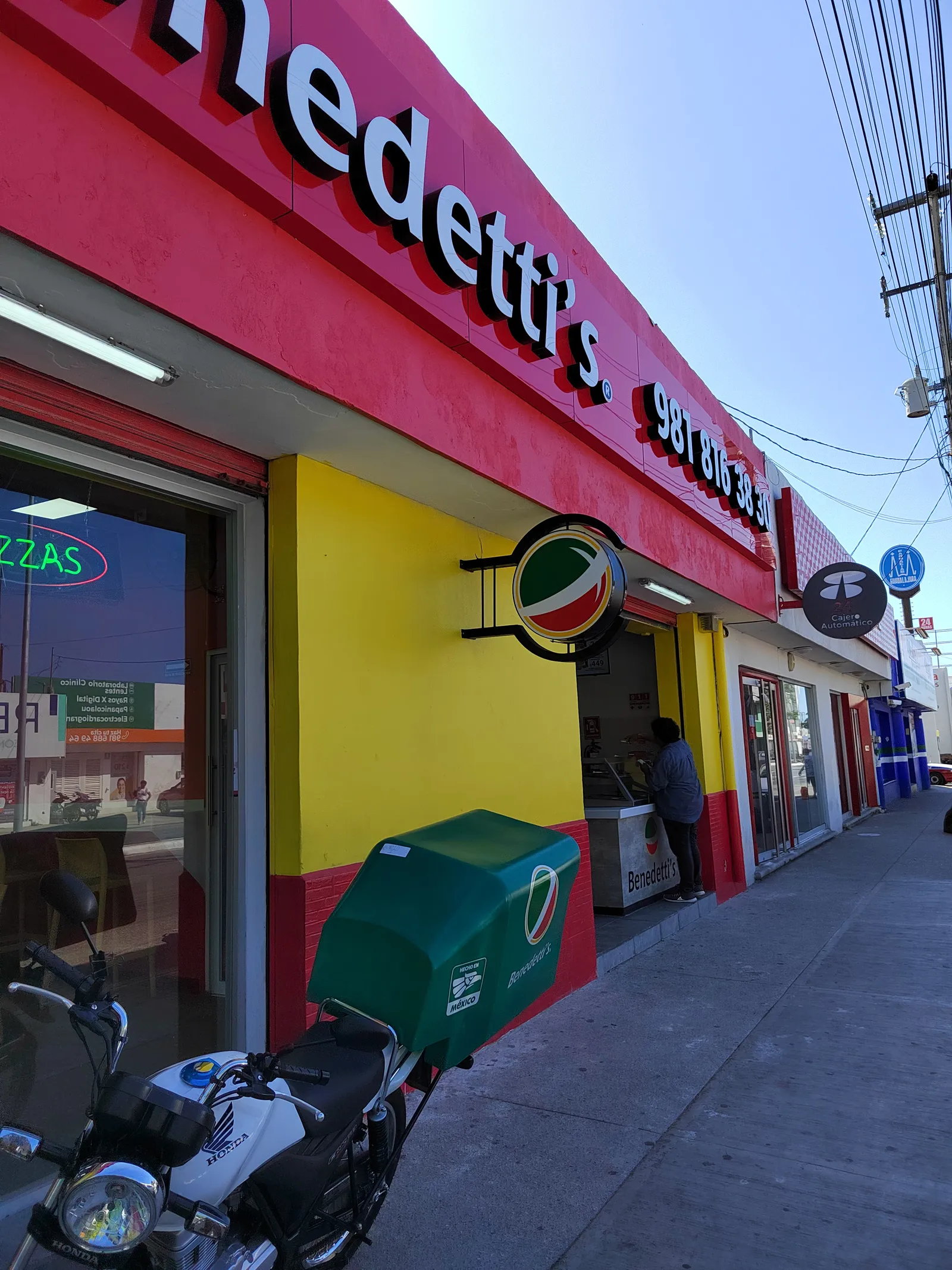 Benedetti's pizza image 4
