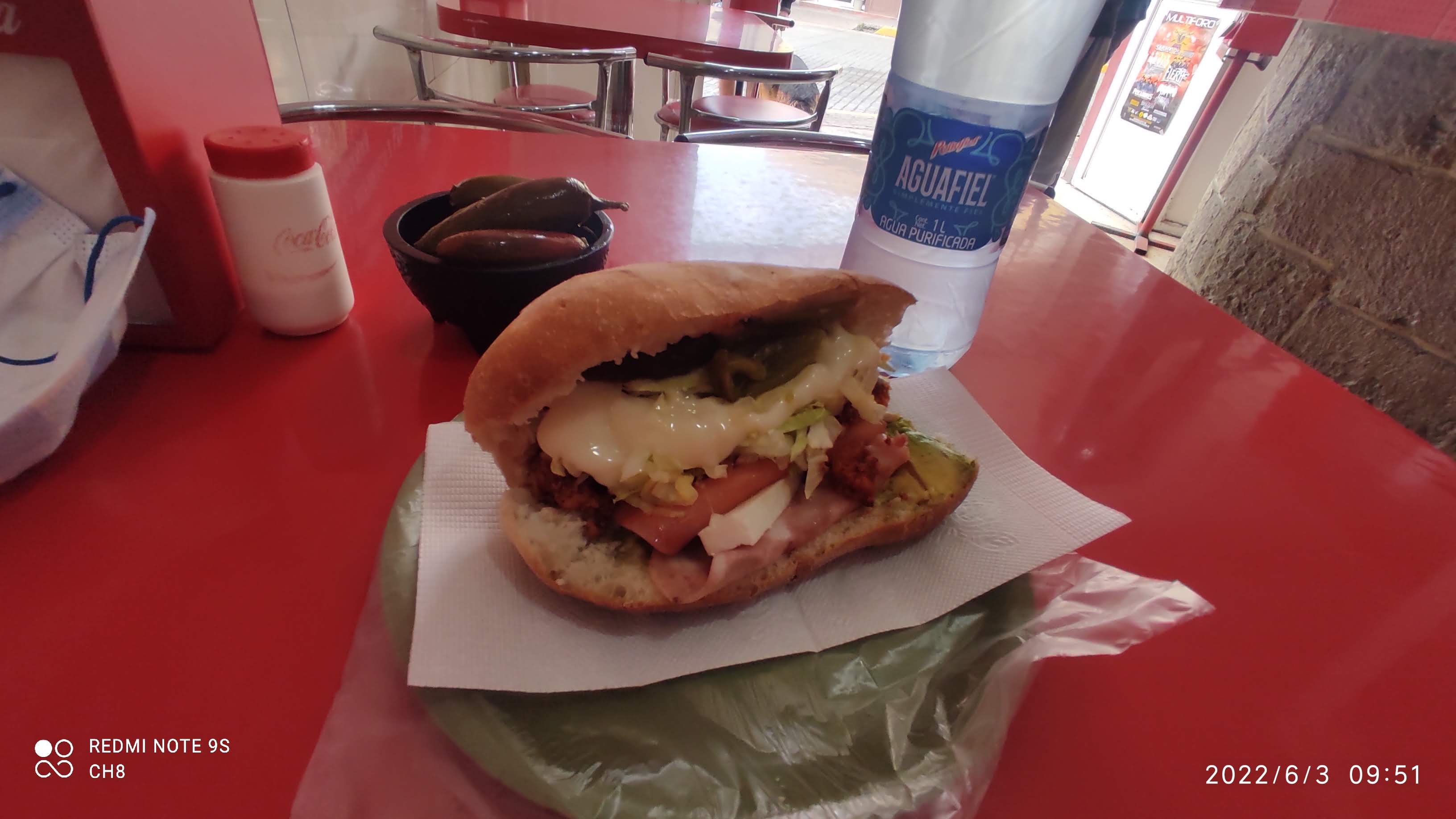 Tortas y hamburguesas El Satu image 3