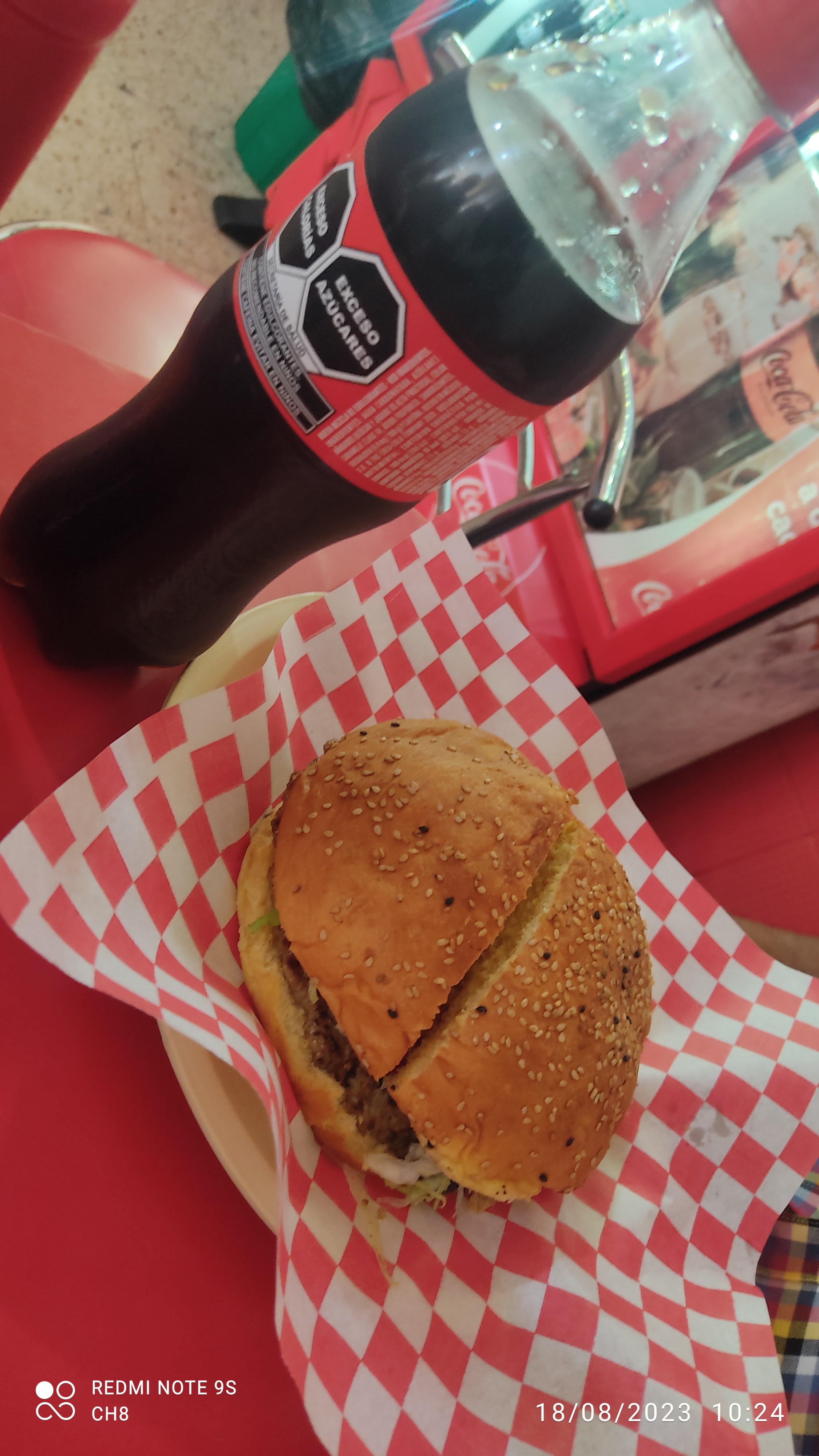 Tortas y hamburguesas El Satu image 10