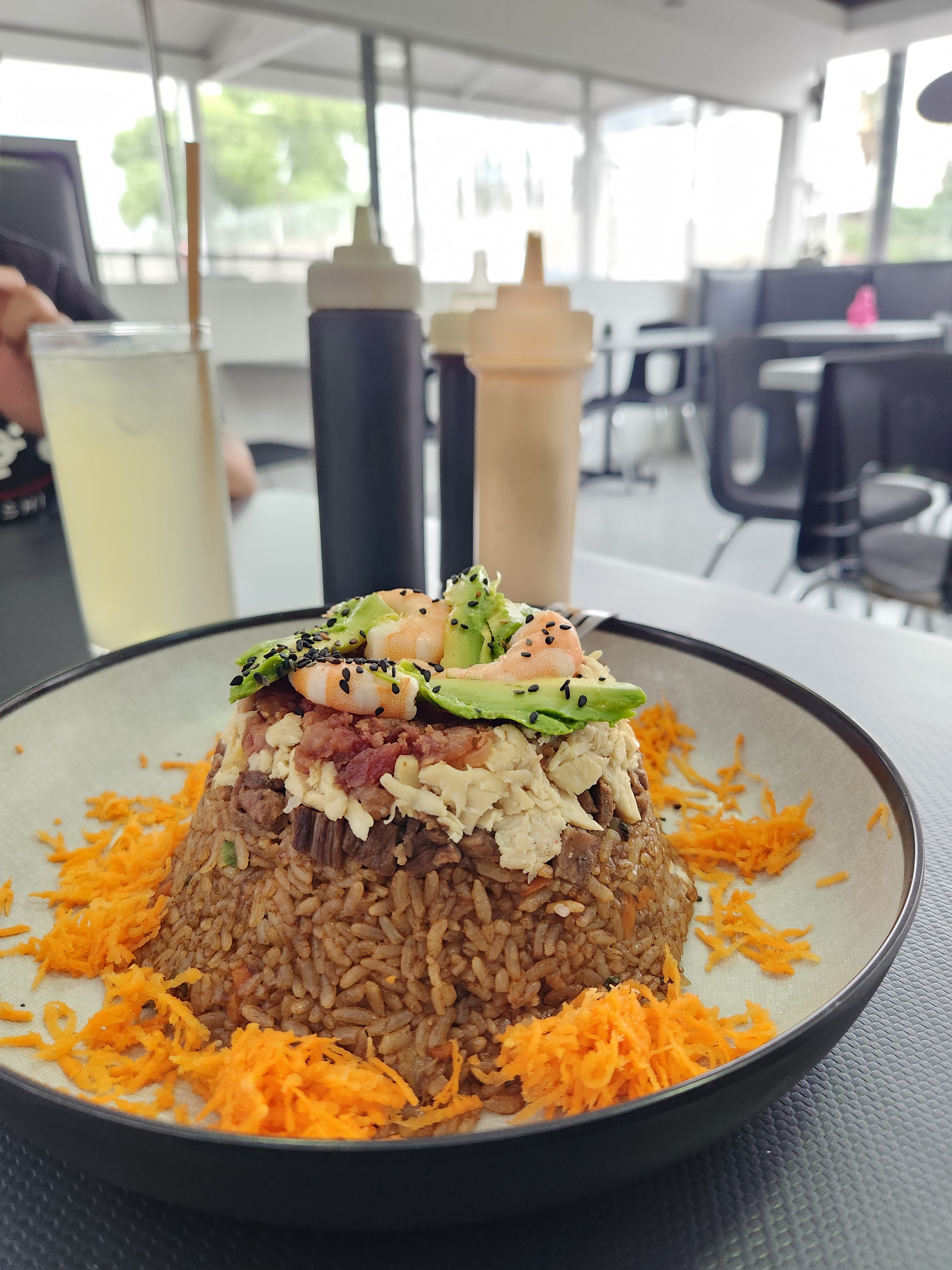 MR ROLLOS MEXICANSUSHI image 5