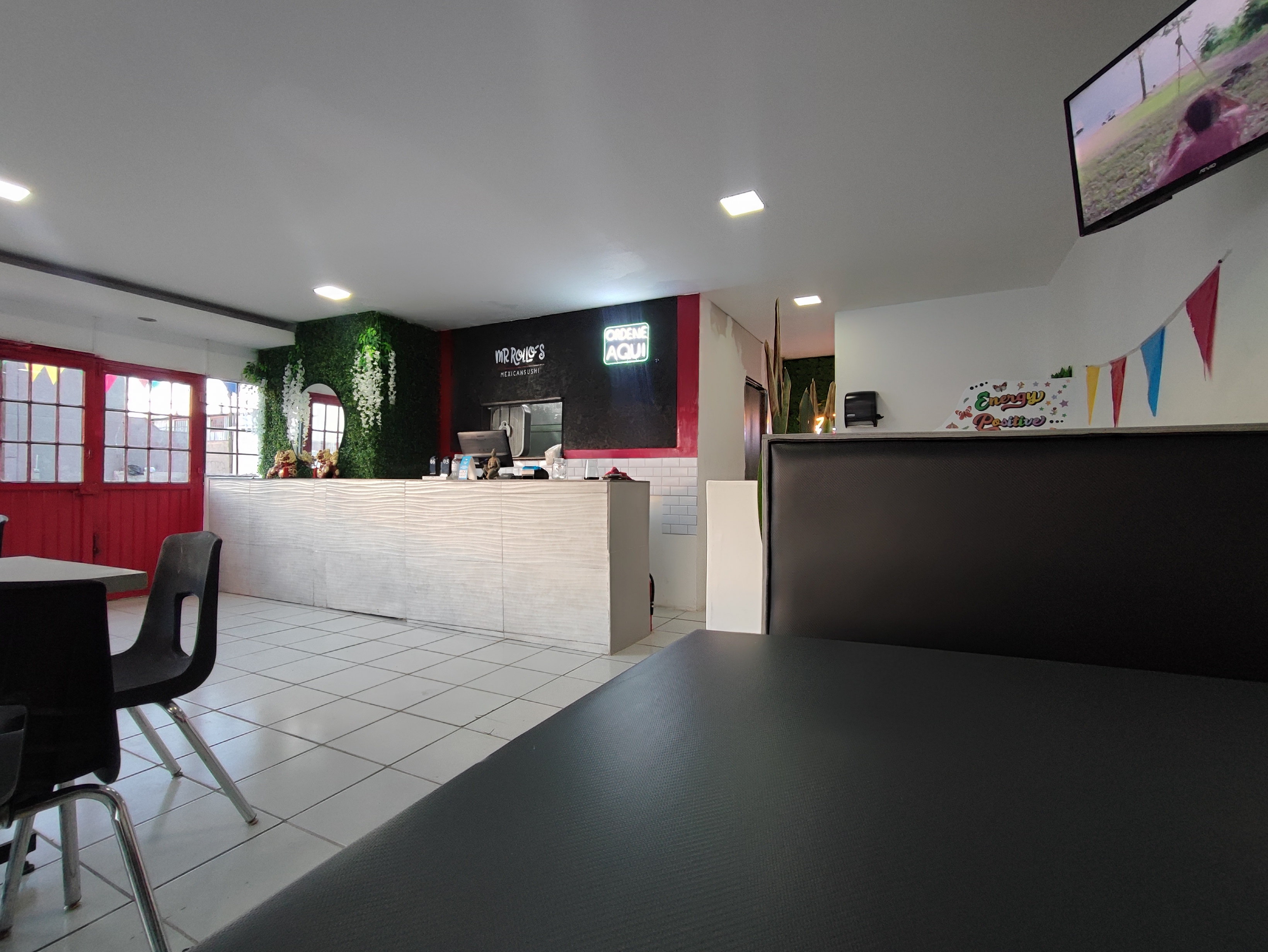 MR ROLLOS MEXICANSUSHI image 9