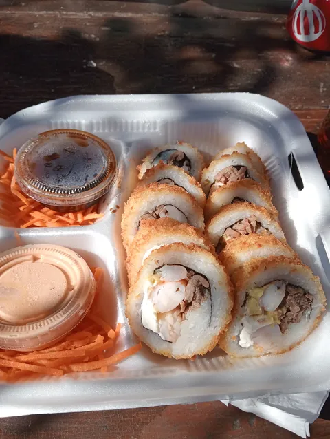 Sushi House image 4