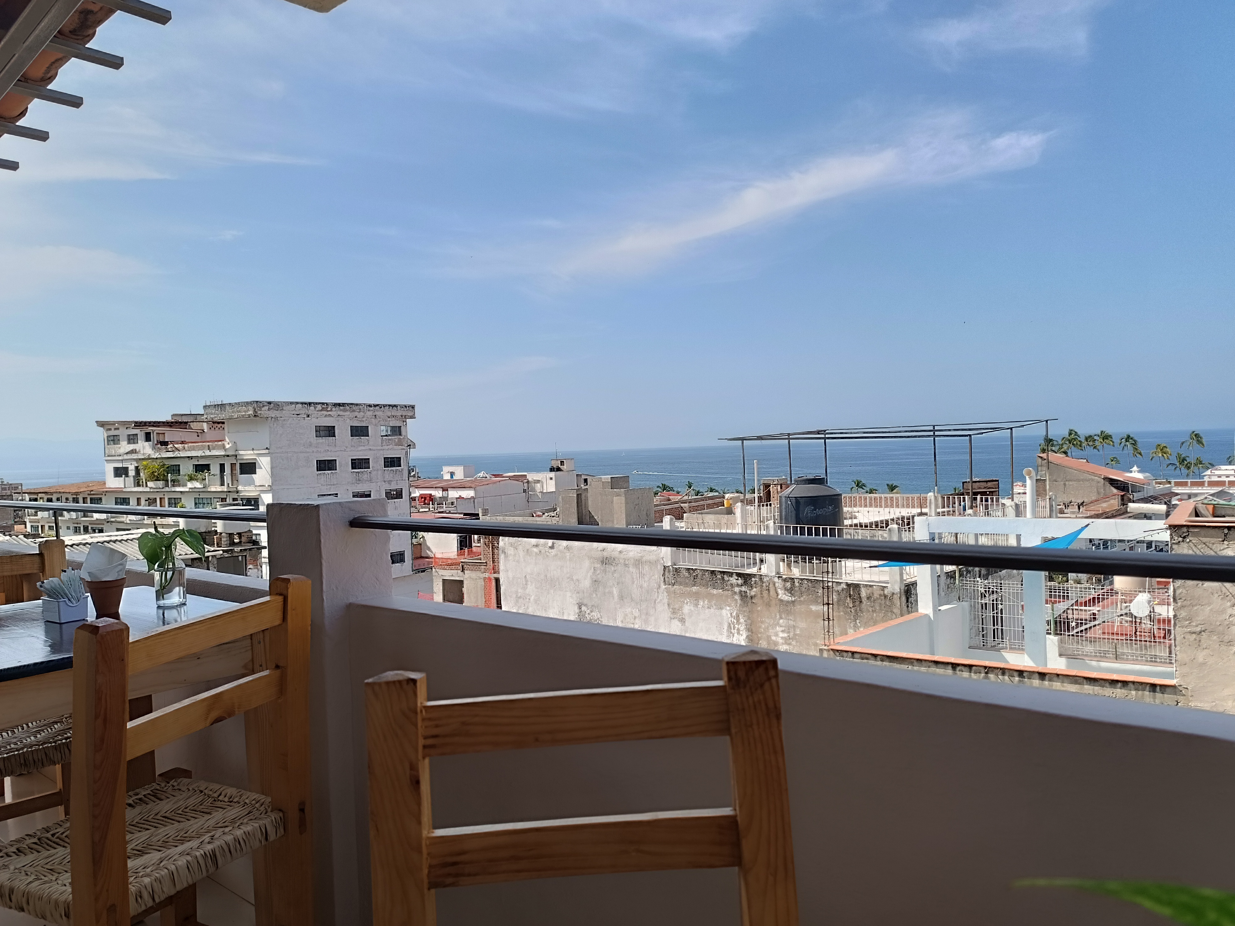 Lola Restaurant image 9